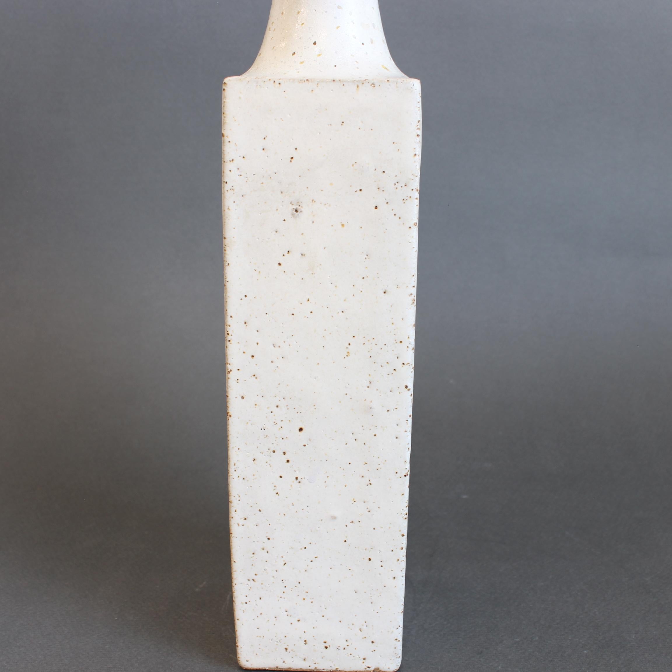 Bottiglia decorativa italiana d'epoca in ceramica di Bruno Gambone (circa anni '80) in vendita 4