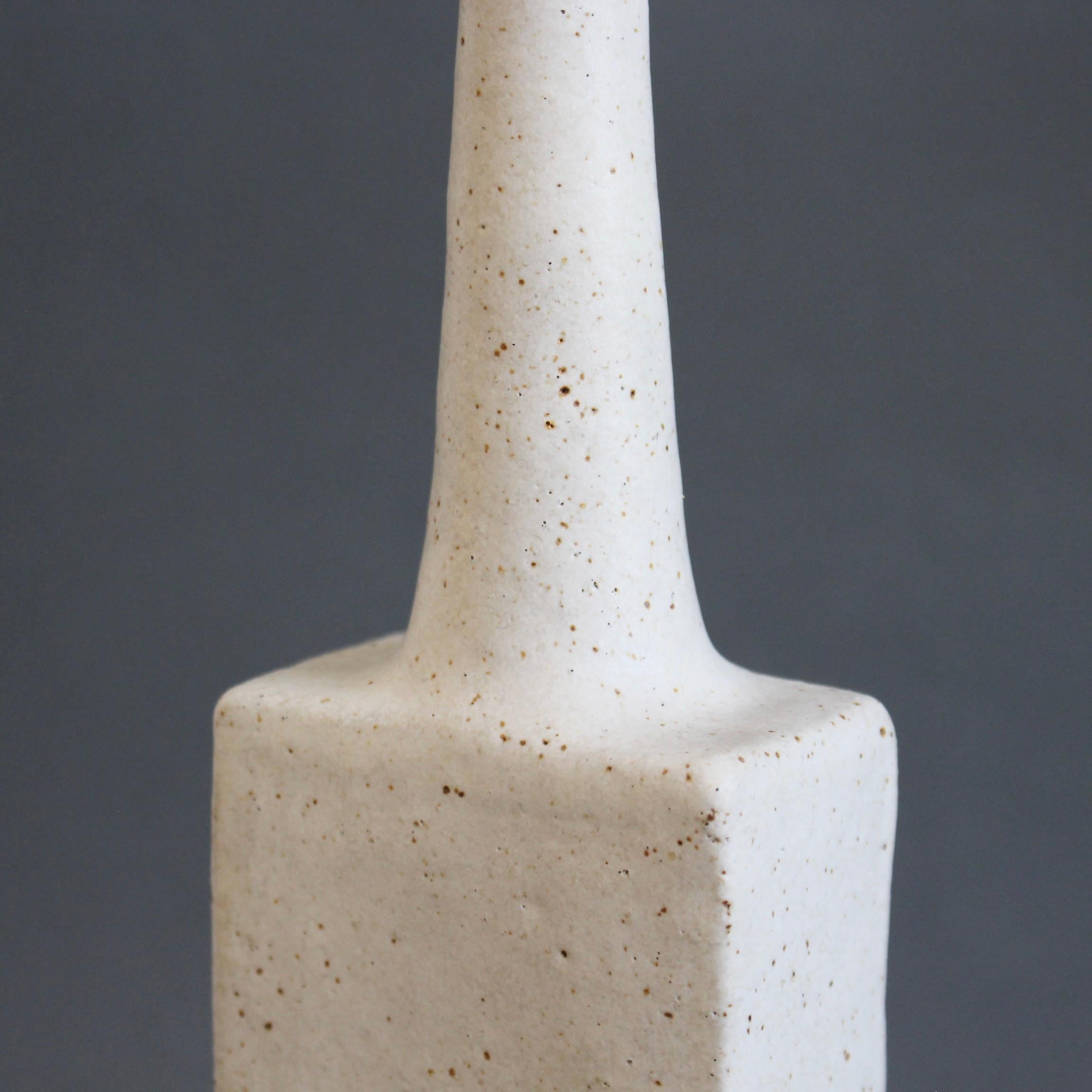 Bottiglia decorativa italiana d'epoca in ceramica di Bruno Gambone (circa anni '80) in vendita 8