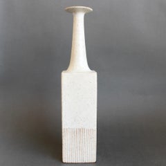 Botella de cerámica decorativa italiana vintage de Bruno Gambone (hacia la década de 1980)