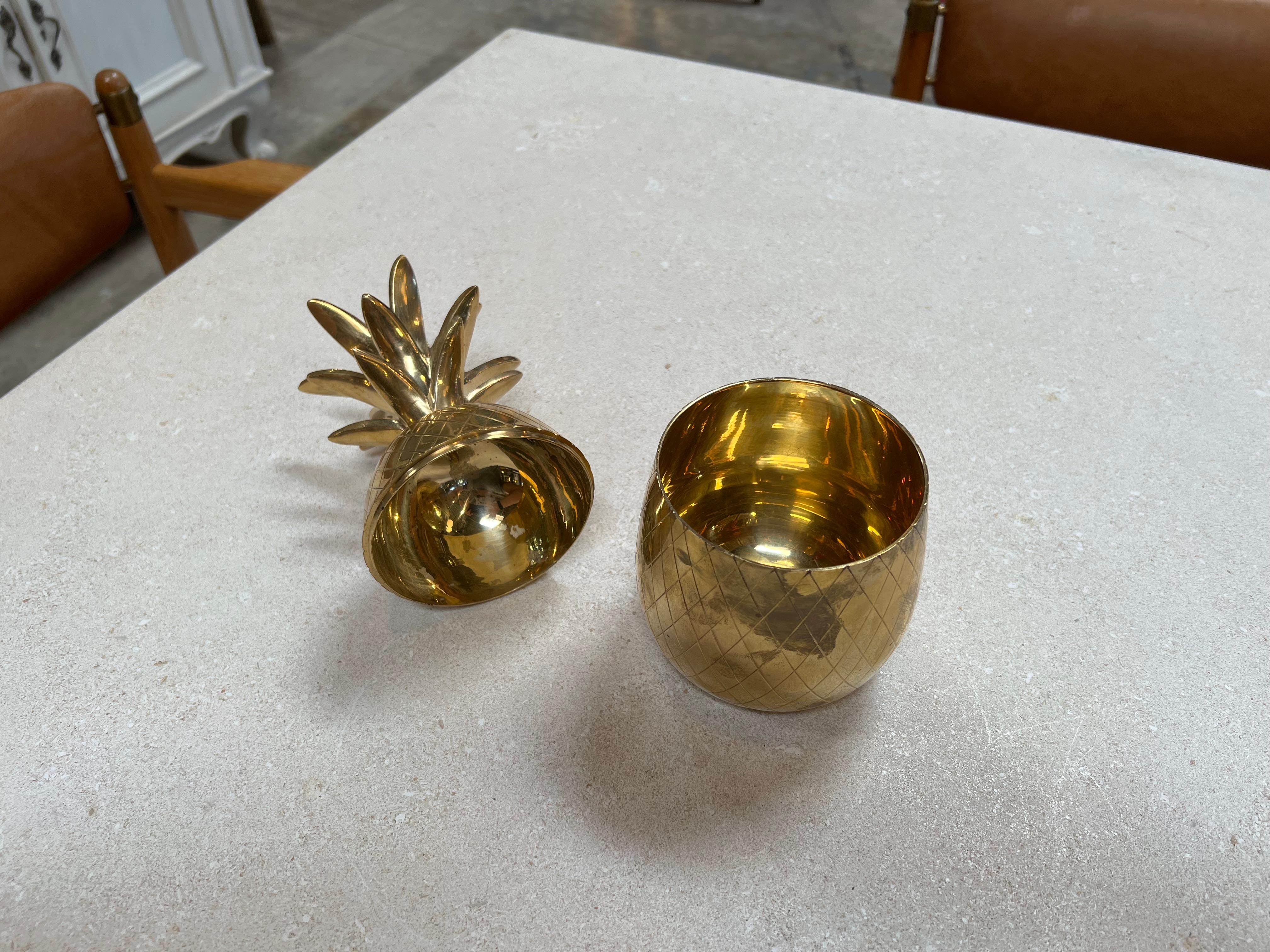 Vintage Italian Decorative Pineapple Brass Box 1970 In Good Condition In Los Angeles, CA