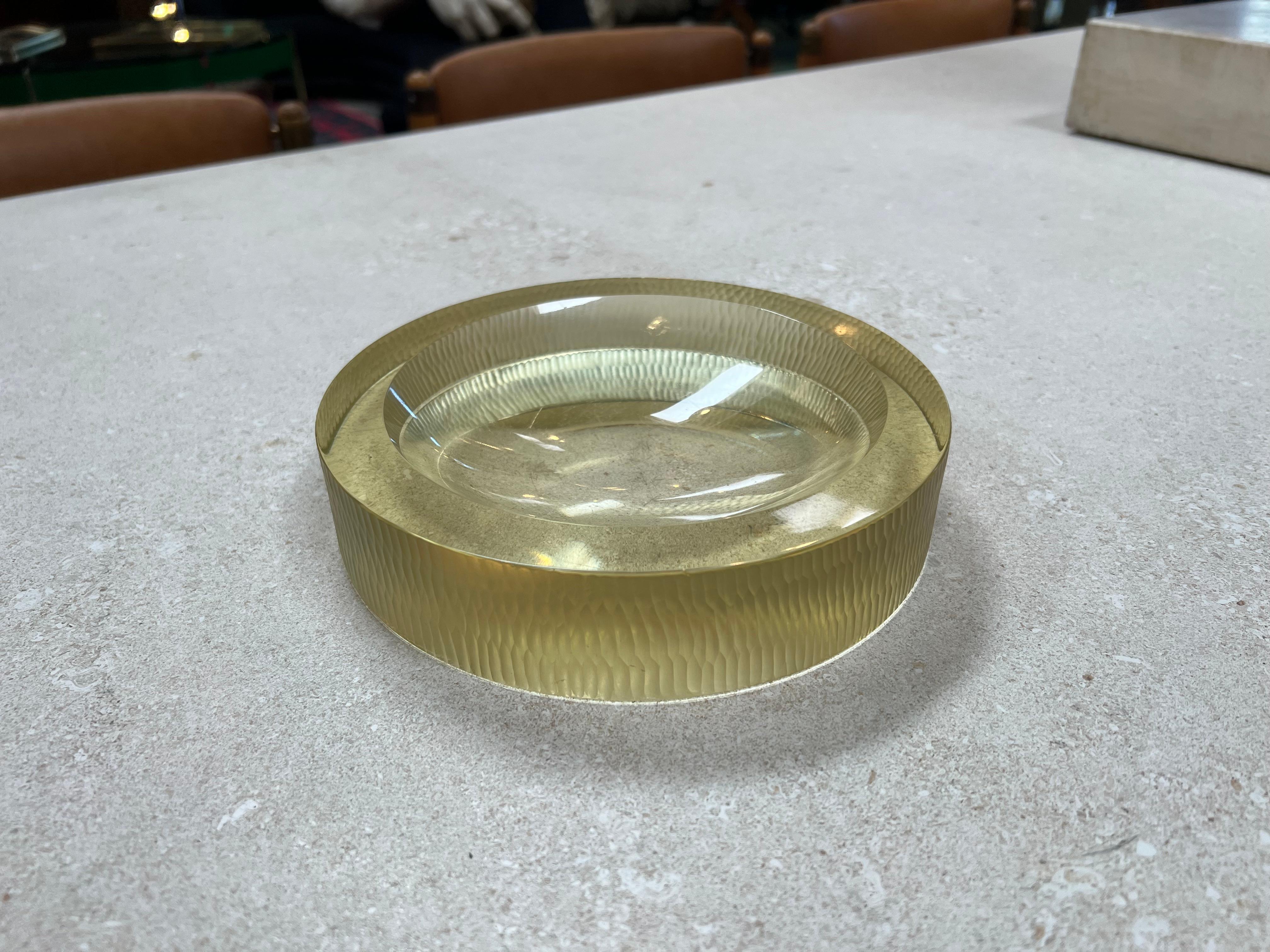 Vintage Italian Decorative Round Glass Bowl 1970s In Good Condition For Sale In Los Angeles, CA