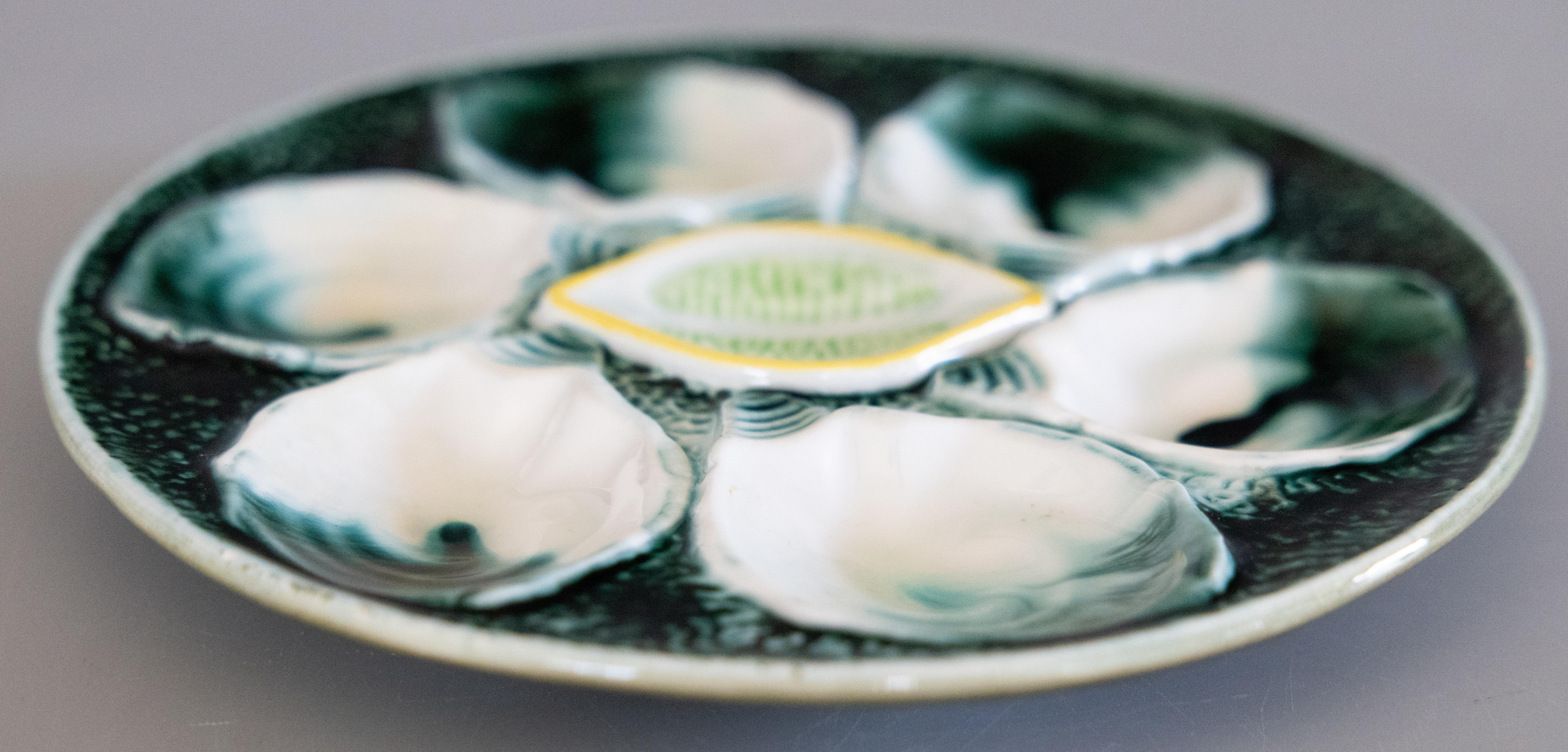Vintage Italian Deruta Majolica Green & Yellow Lemon Wedge Oyster Plate In Good Condition In Pearland, TX