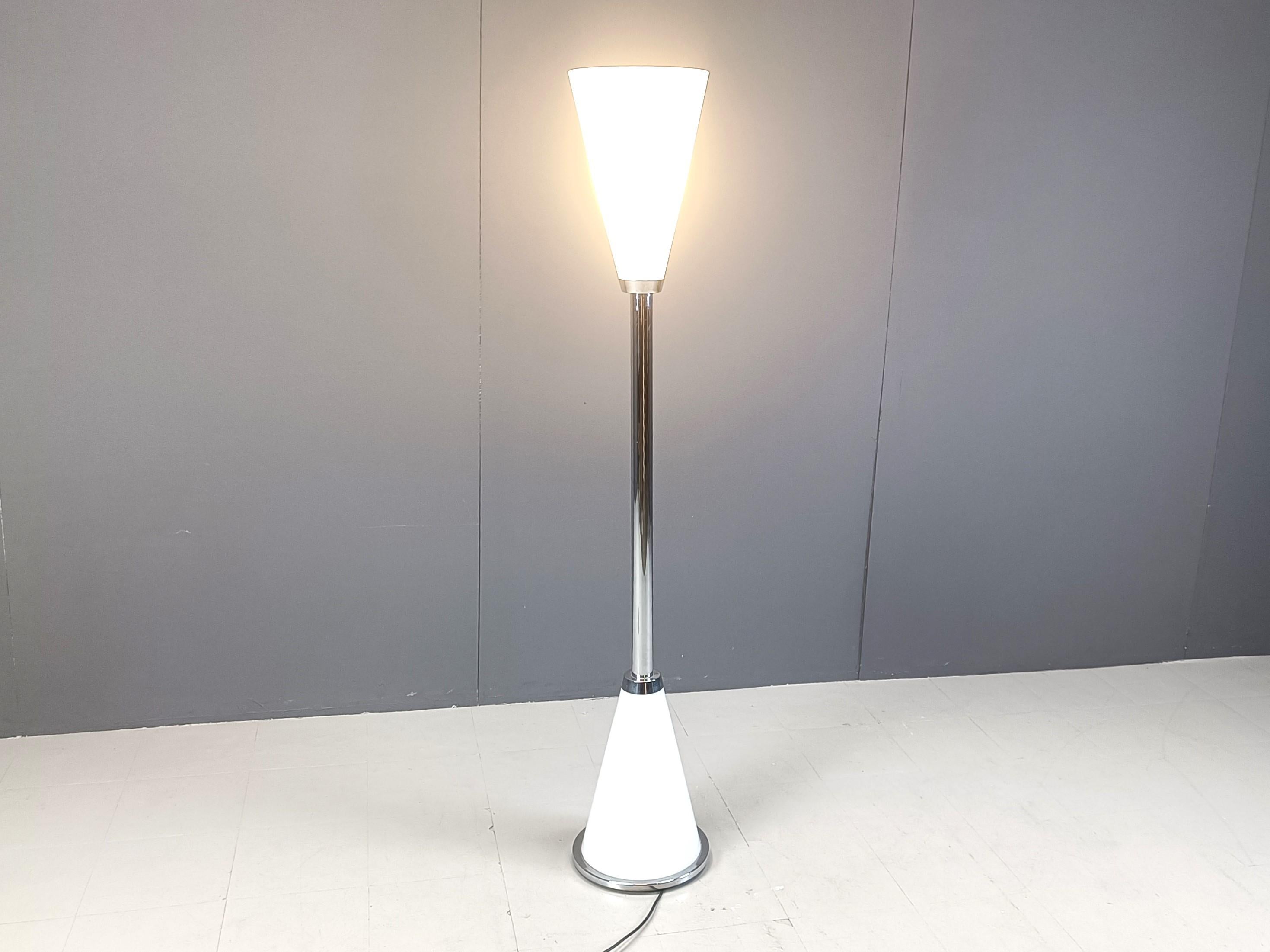 Late 20th Century Vintage italian design floor lamp, 1990s For Sale