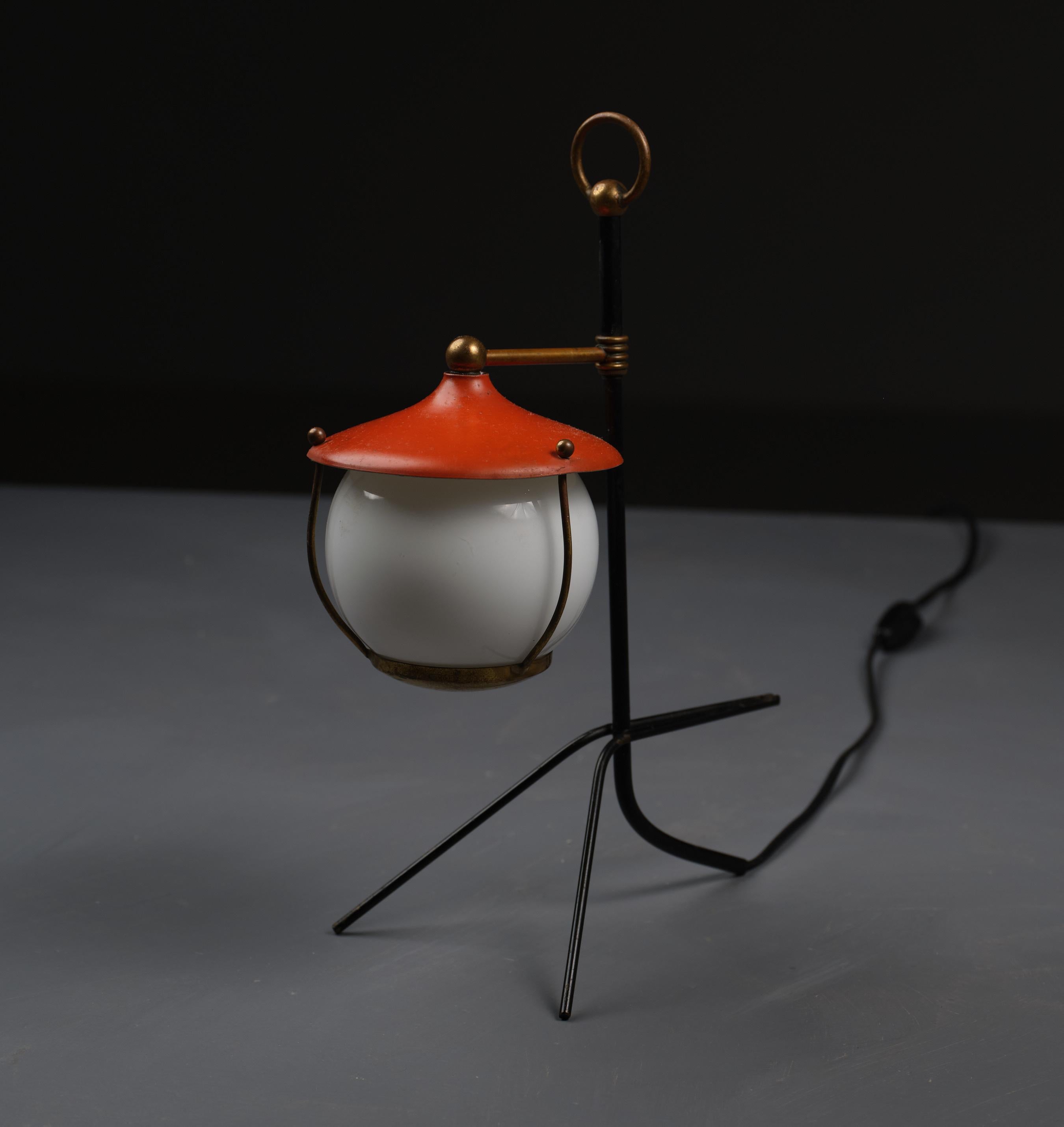 Vintage Italian Design Table Lamp from the 1950s In Good Condition For Sale In Rome, IT