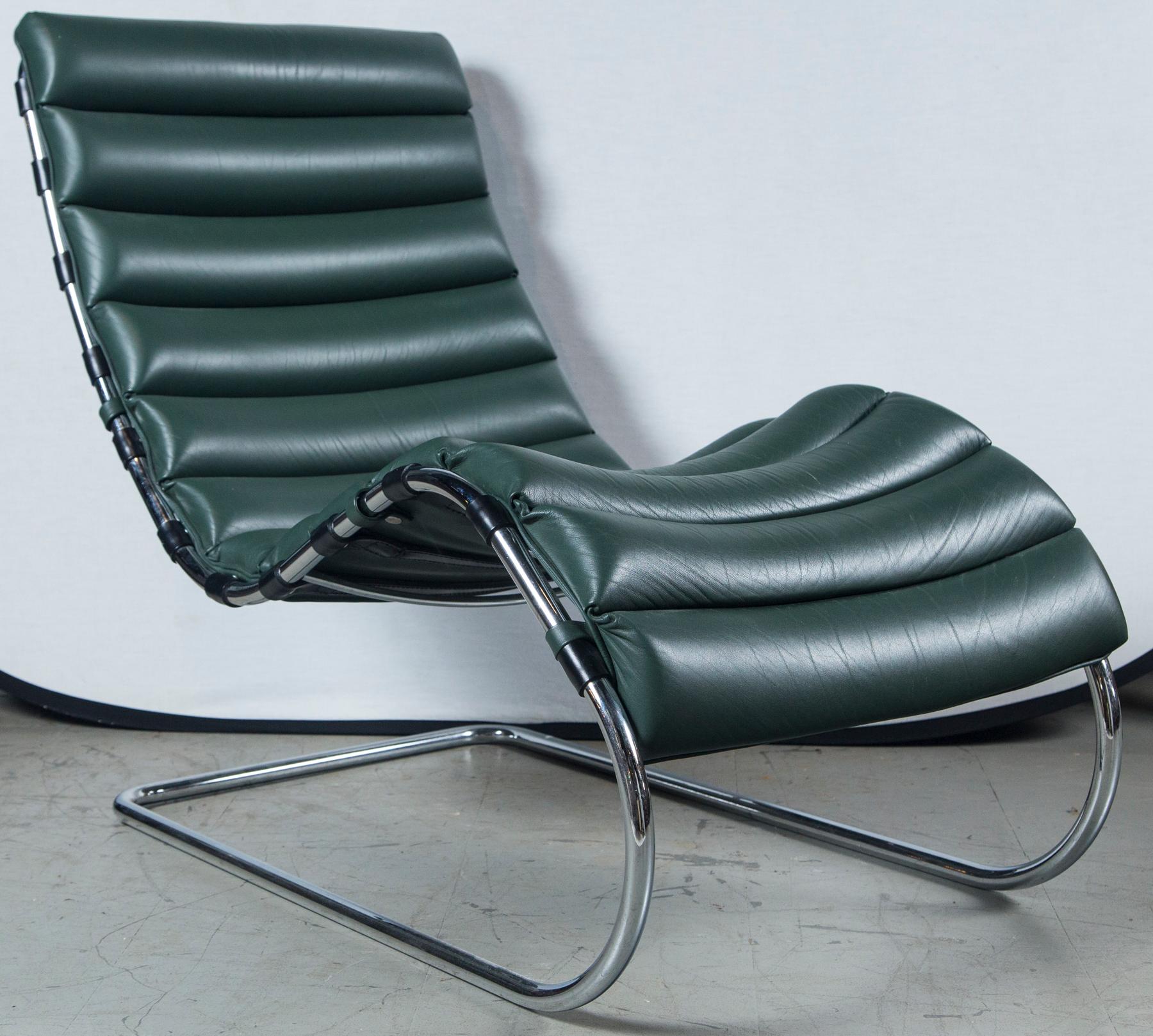 Vintage Italian Designer Leather Lounger In Excellent Condition For Sale In Stamford, CT