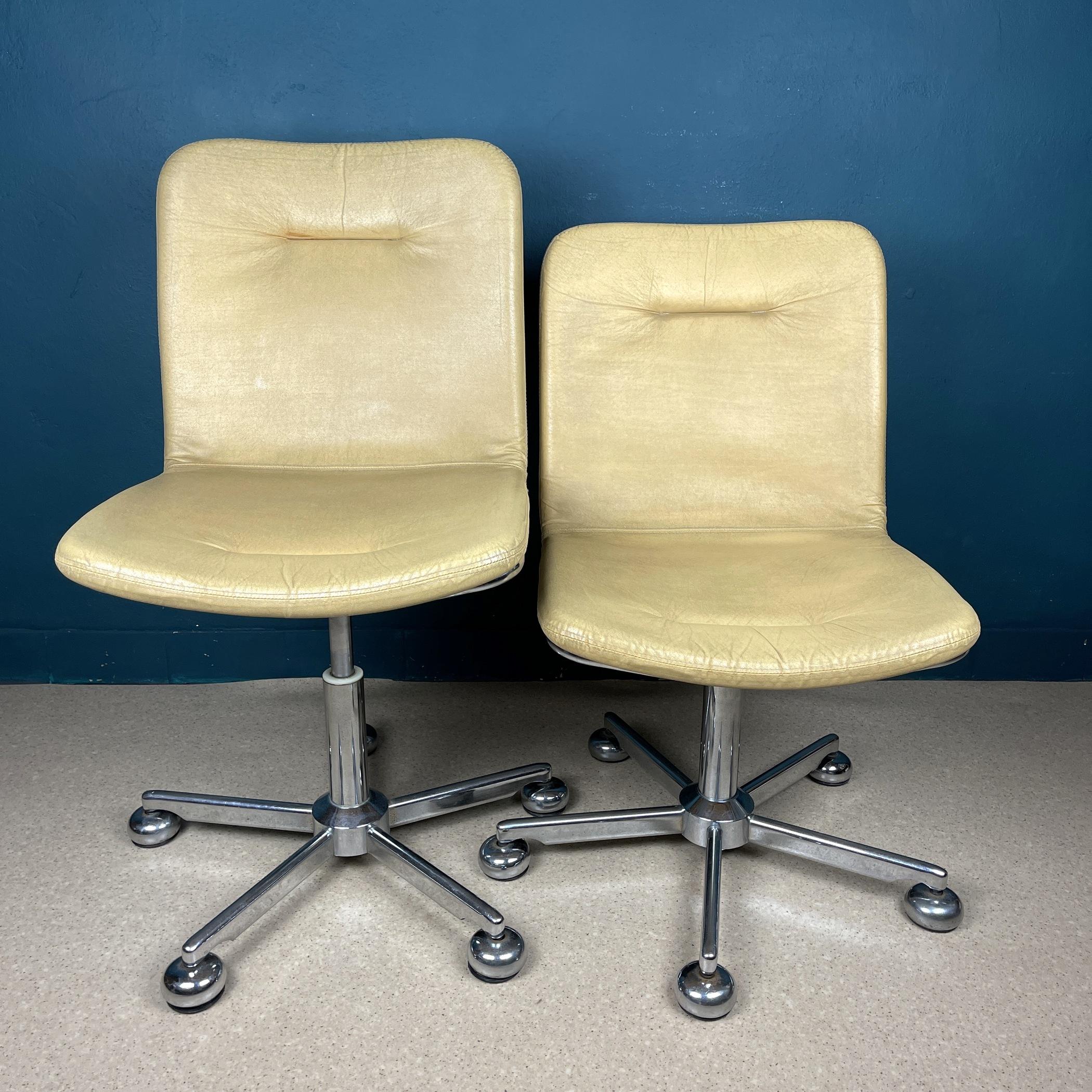 Mid-Century Modern Vintage Italian Desk Chairs Italy 1970s Set of 2 Style Gastone Rinaldi For Sale