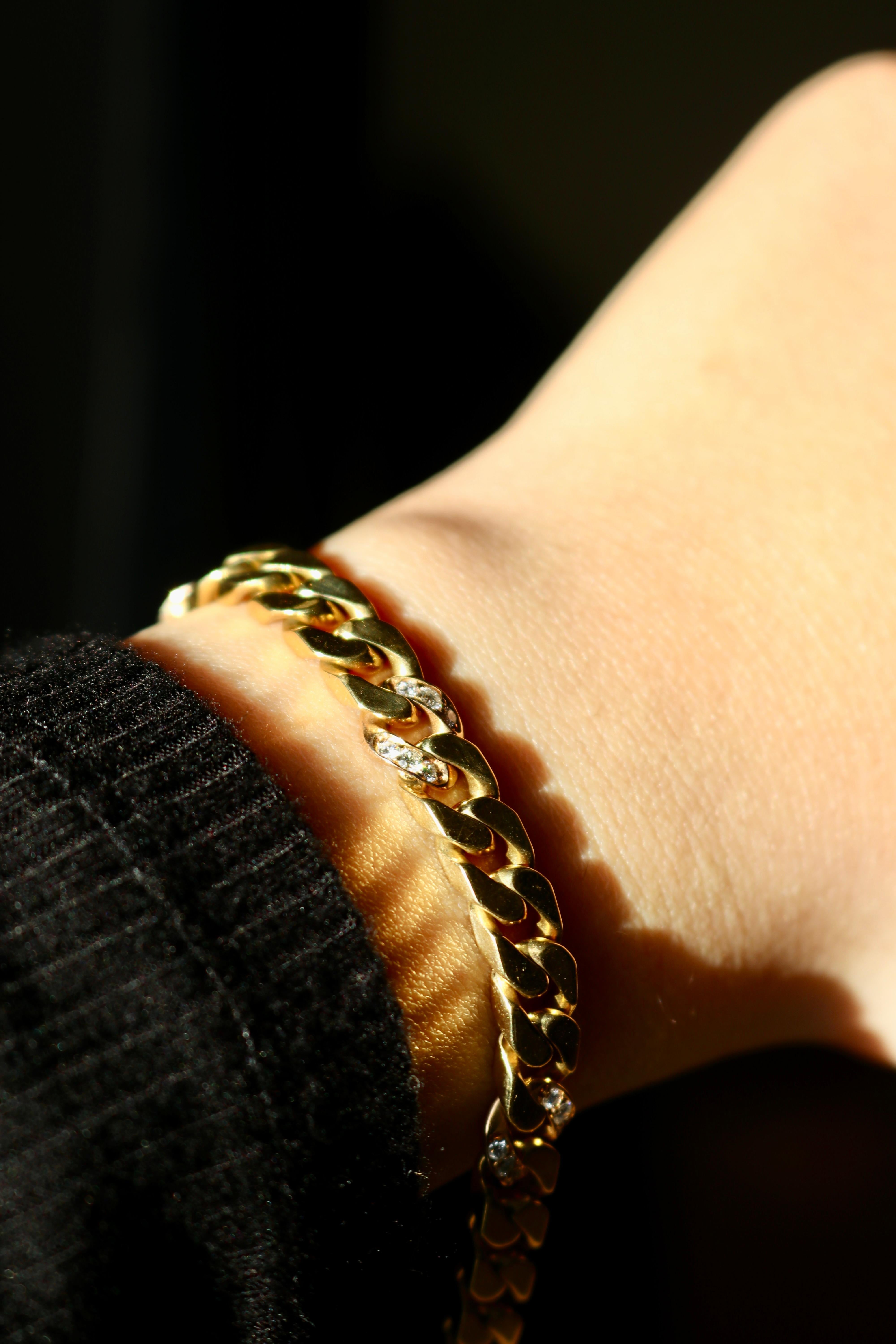 Bracelet italien vintage en or jaune 18 carats avec diamants en vente 1