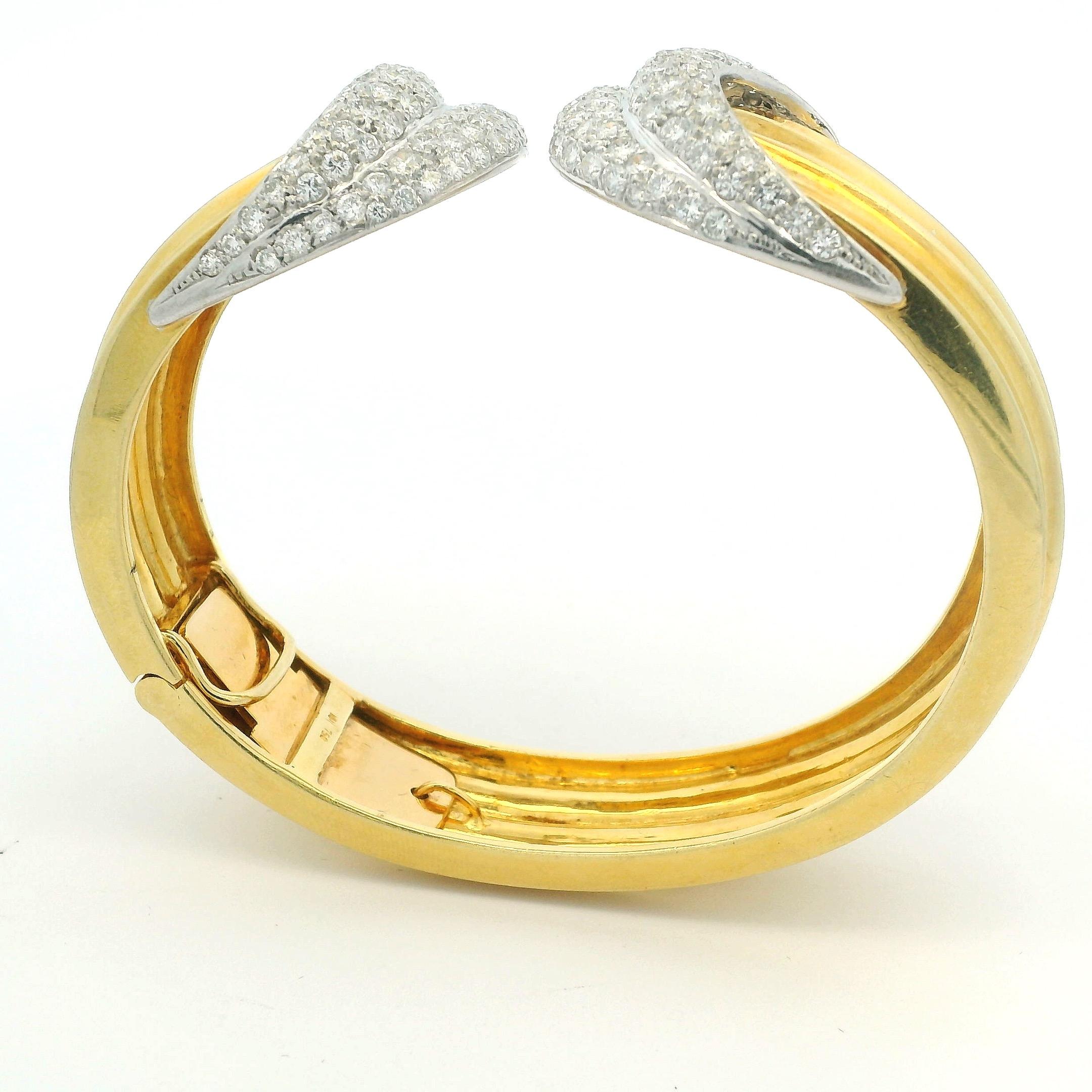 Vintage Italian Diamond Bangle in 18K Gold and Platinum, 4.5 Carat, 1980s For Sale 5