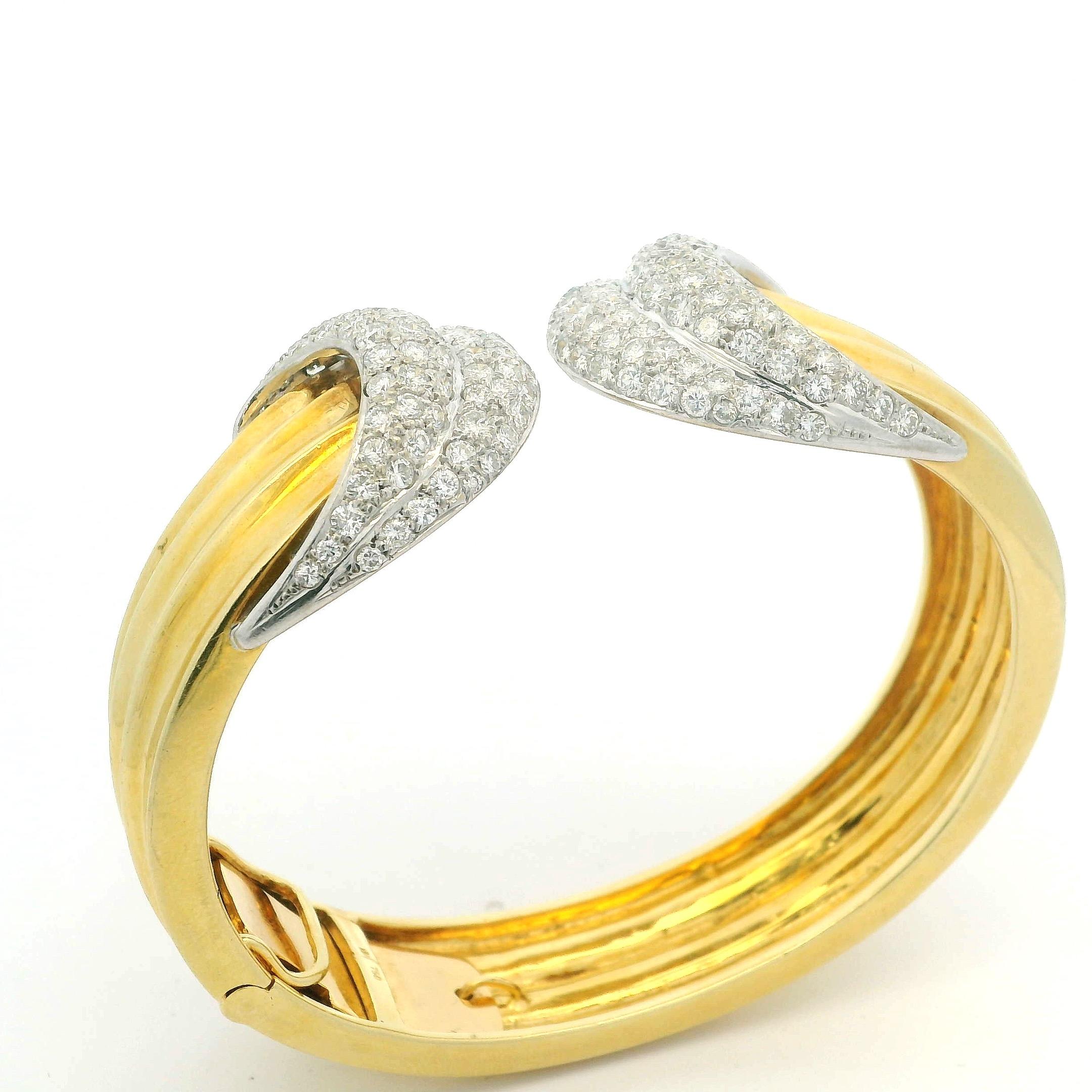 Vintage Italian Diamond Bangle in 18K Gold and Platinum, 4.5 Carat, 1980s For Sale 7