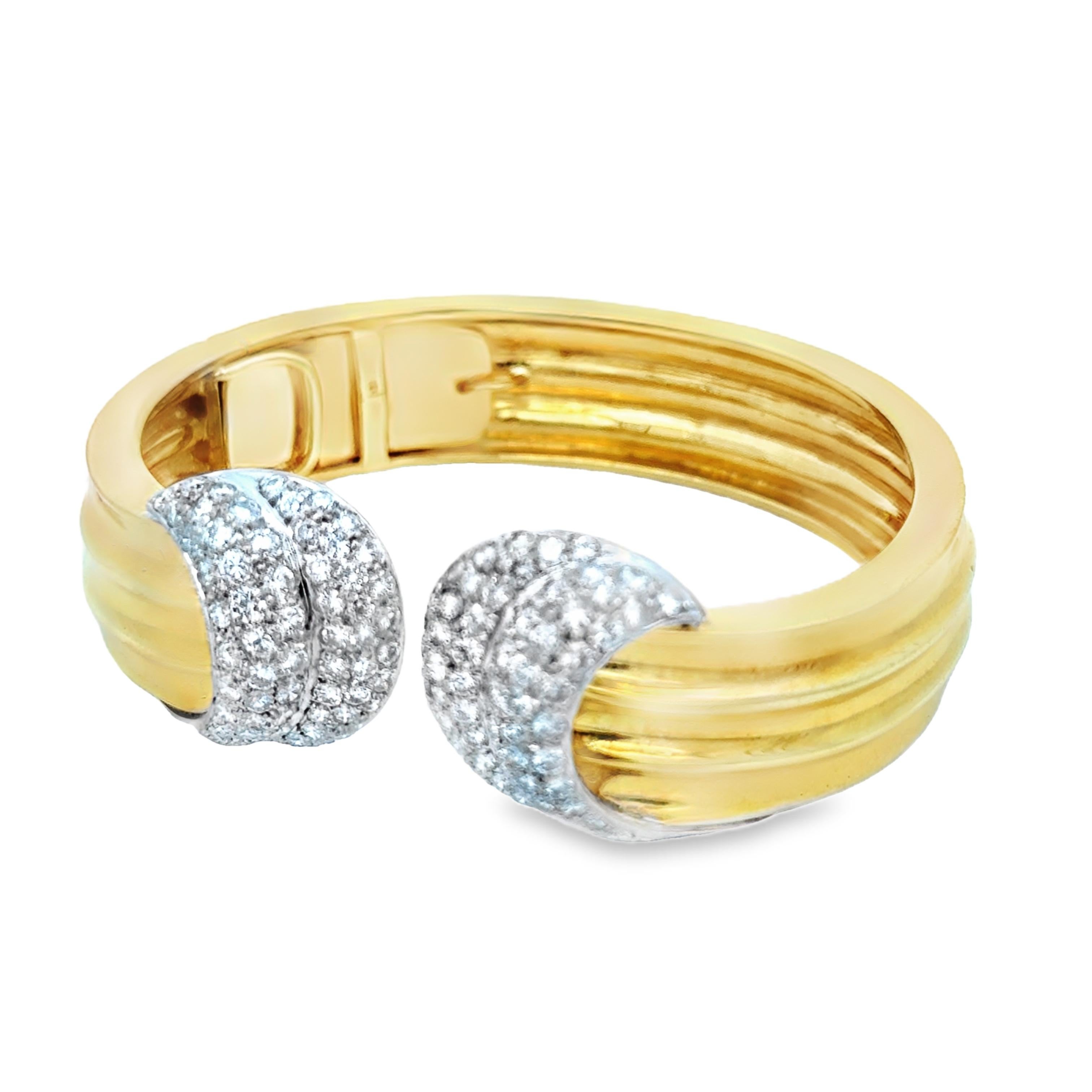 Modern Vintage Italian Diamond Bangle in 18K Gold and Platinum, 4.5 Carat, 1980s For Sale