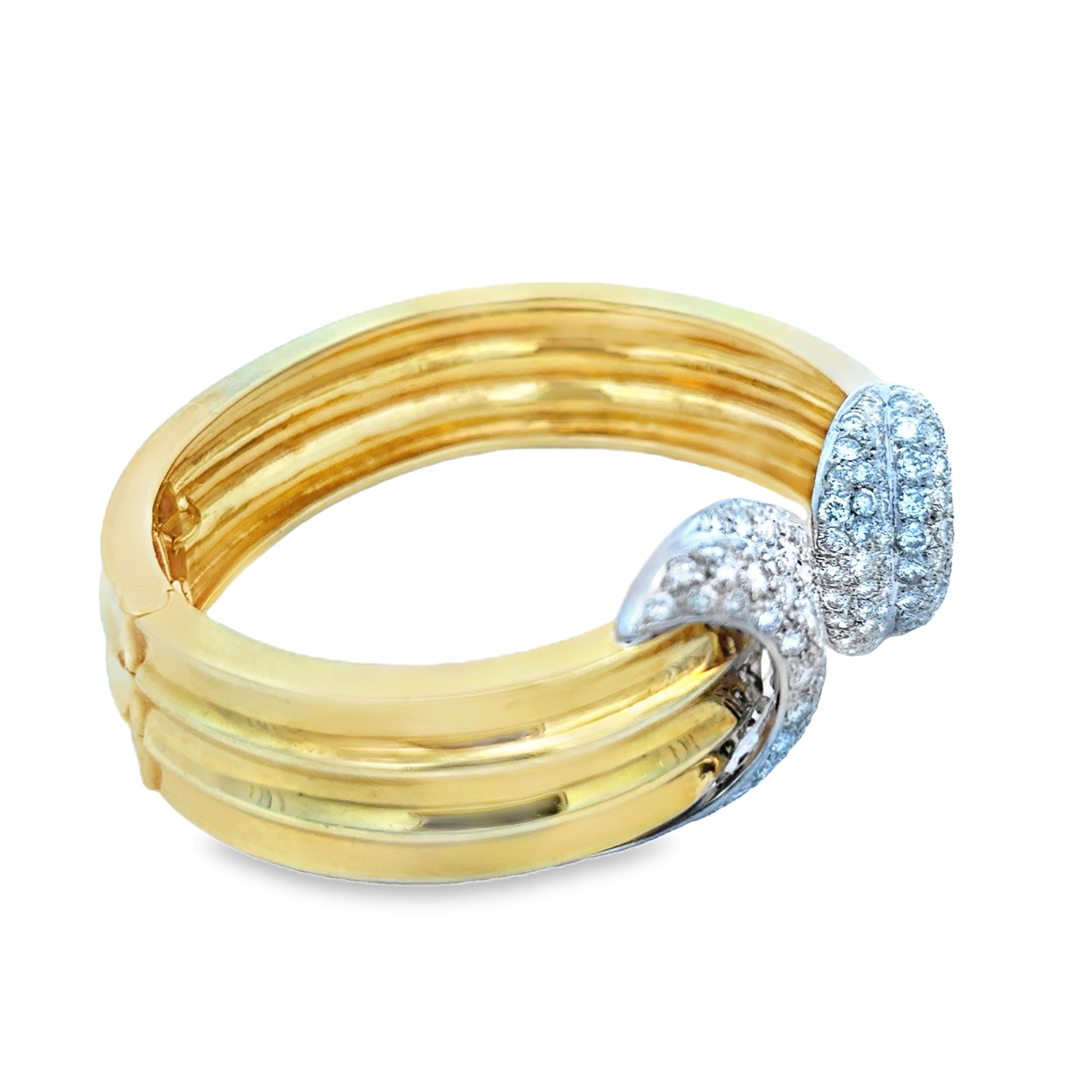Vintage Italian Diamond Bangle in 18K Gold and Platinum, 4.5 Carat, 1980s In Excellent Condition For Sale In Miami, FL