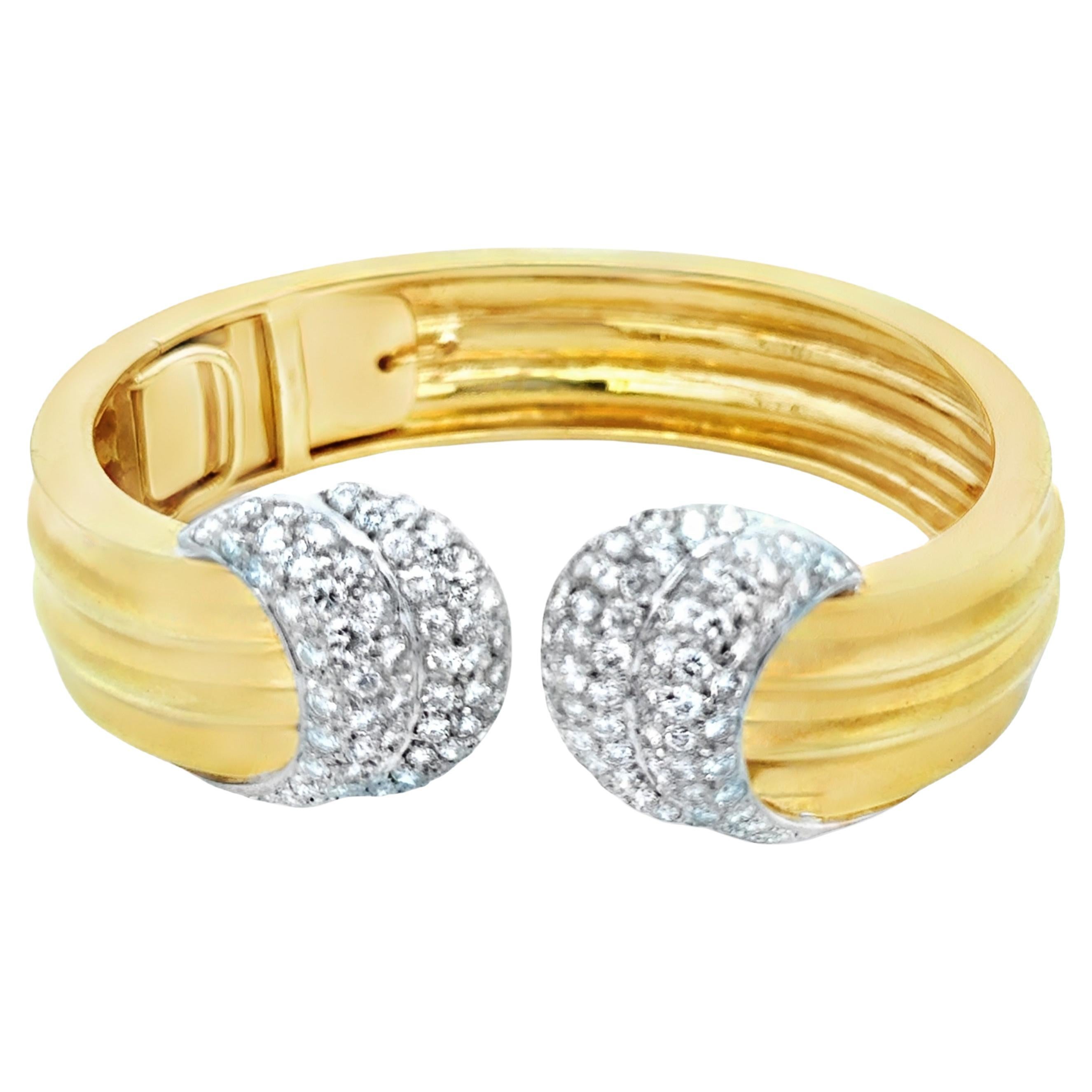 Vintage Italian Diamond Bangle in 18K Gold and Platinum, 4.5 Carat, 1980s For Sale
