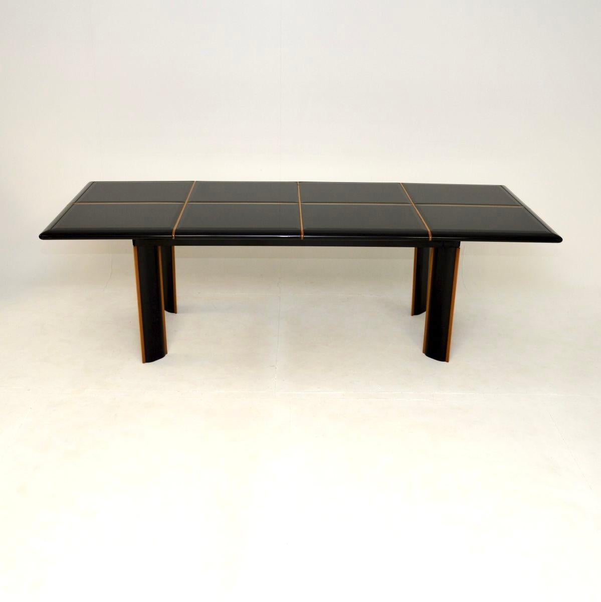 Italienischer Vintage-Esstisch und Stühle im Vintage-Stil von Pierre Cardin für Roche Bobois (Moderne der Mitte des Jahrhunderts) im Angebot