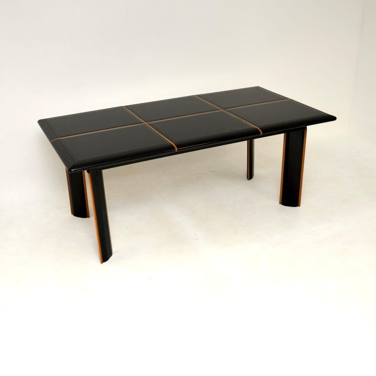 Italienischer Vintage-Esstisch und Stühle im Vintage-Stil von Pierre Cardin für Roche Bobois (Leder) im Angebot