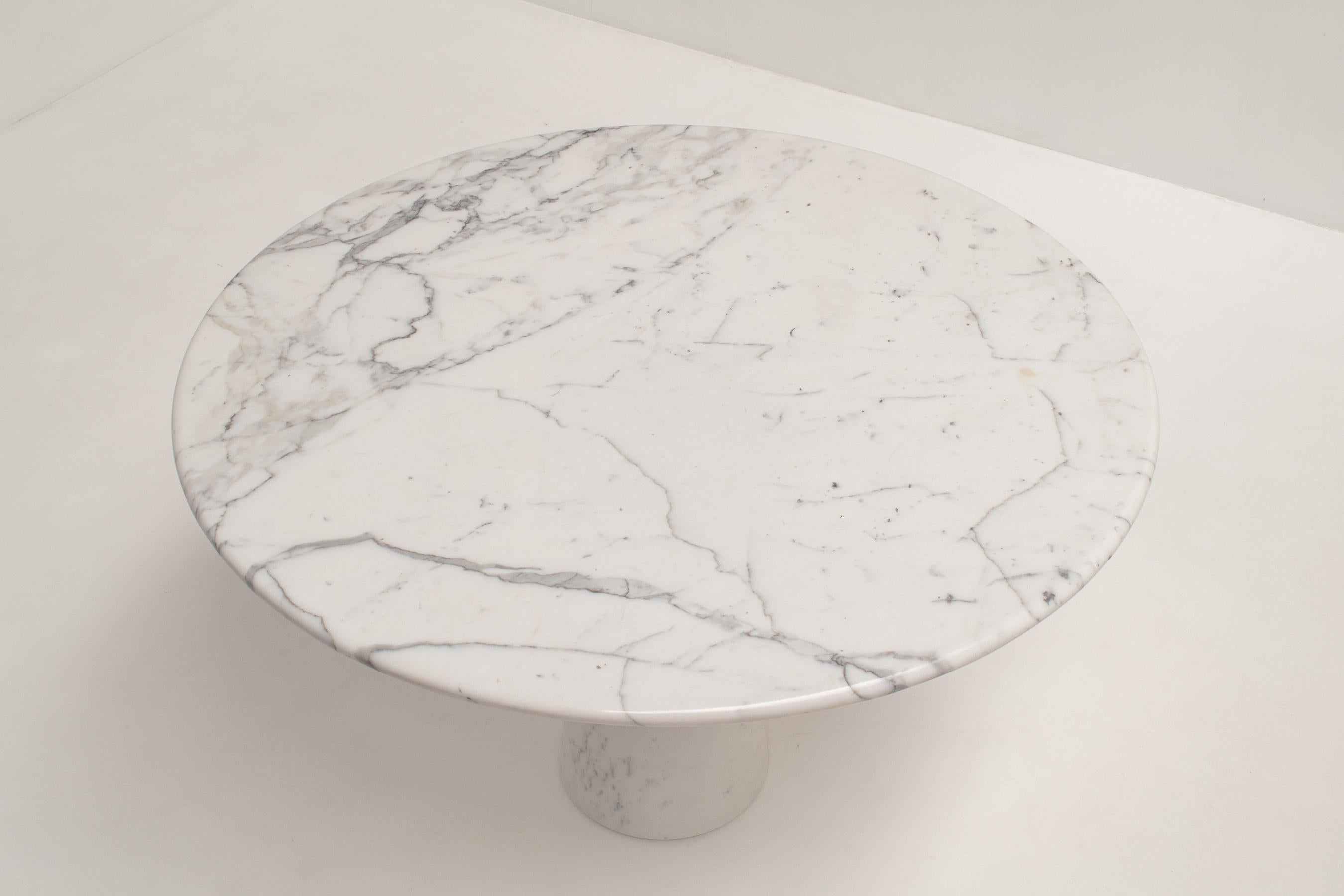 Vintage Italian Dining Table in Solid Marble, Italy 1970s 5