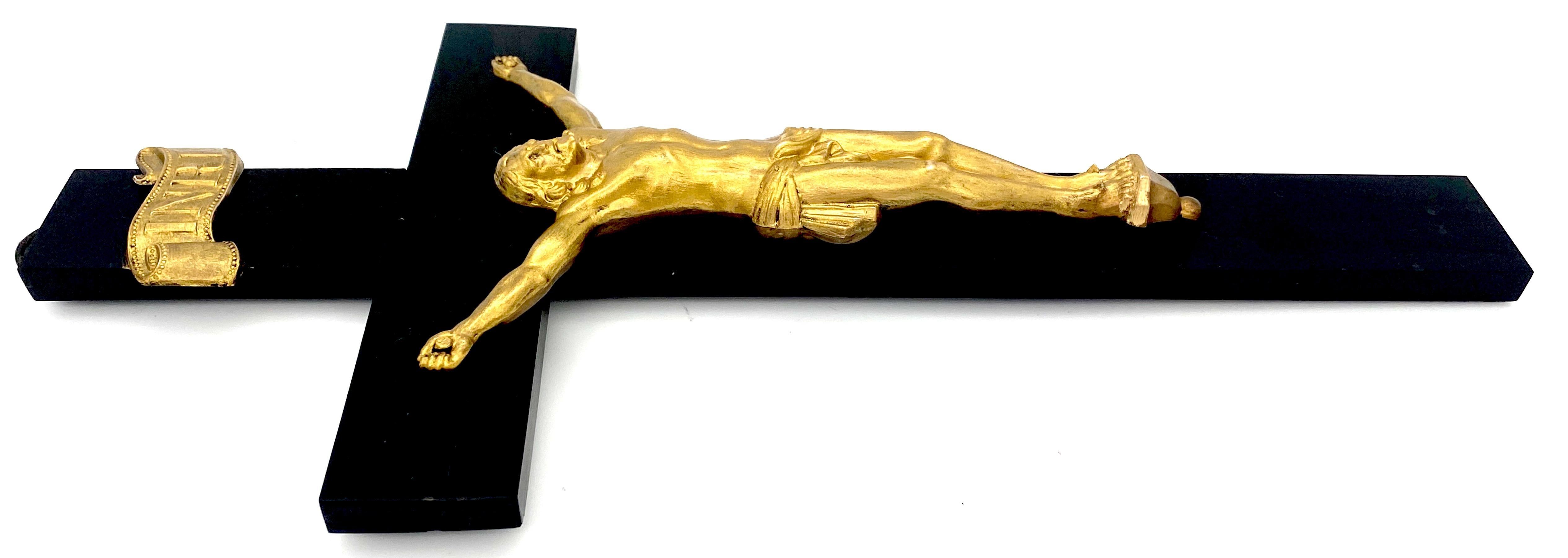 Métal Croix/croix italienne vintage en bois ébénisé et métal doré en vente