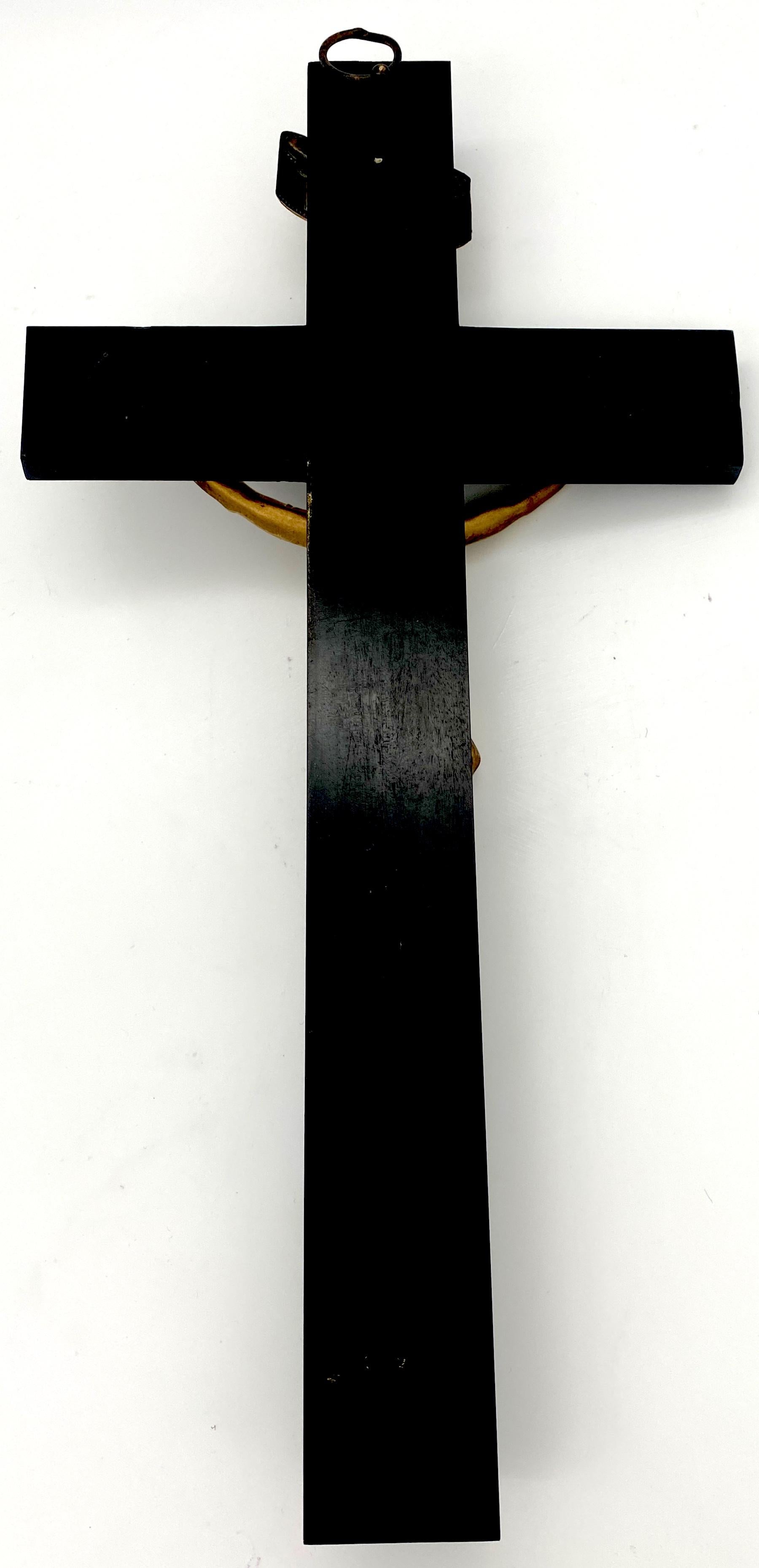 Croix/croix italienne vintage en bois ébénisé et métal doré en vente 1