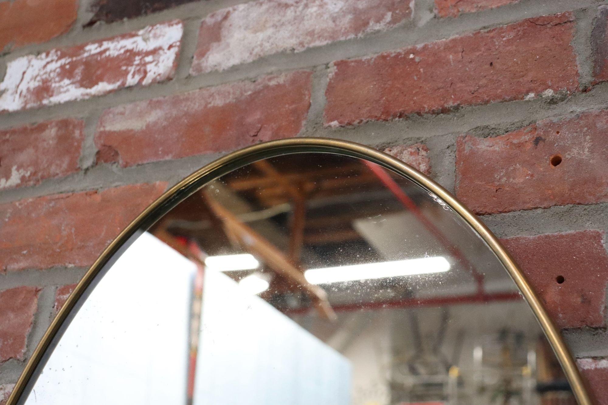 Miroir mural elliptique italien vintage avec cadre en laiton d'après Gio Ponti en vente 12