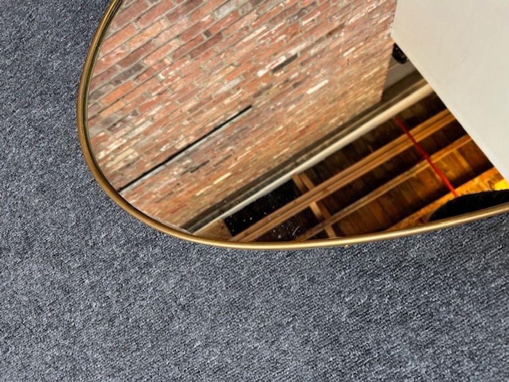 Miroir mural elliptique italien vintage avec cadre en laiton d'après Gio Ponti en vente 3