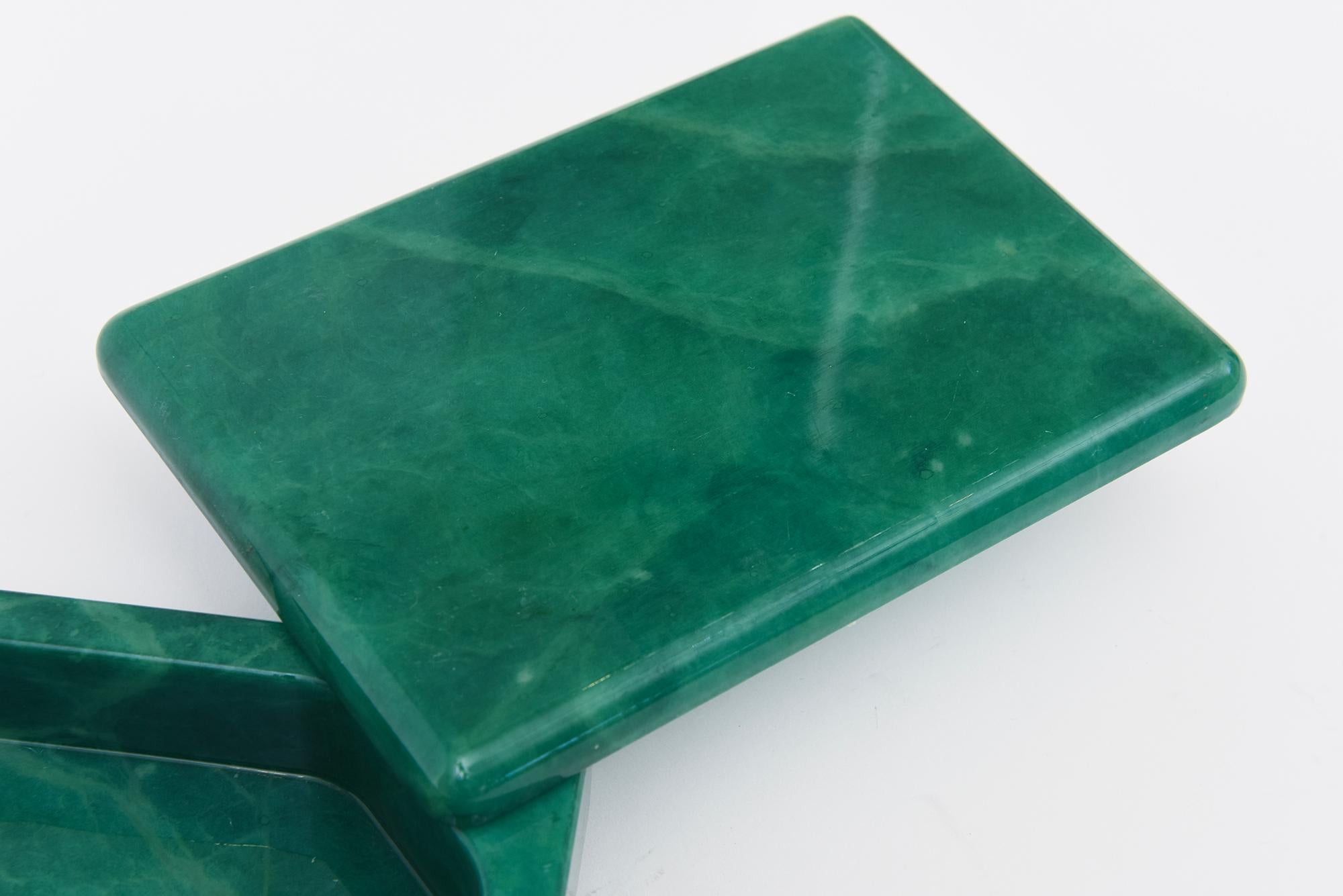 Scatola girevole in alabastro verde smeraldo italiana d'epoca in vendita 2