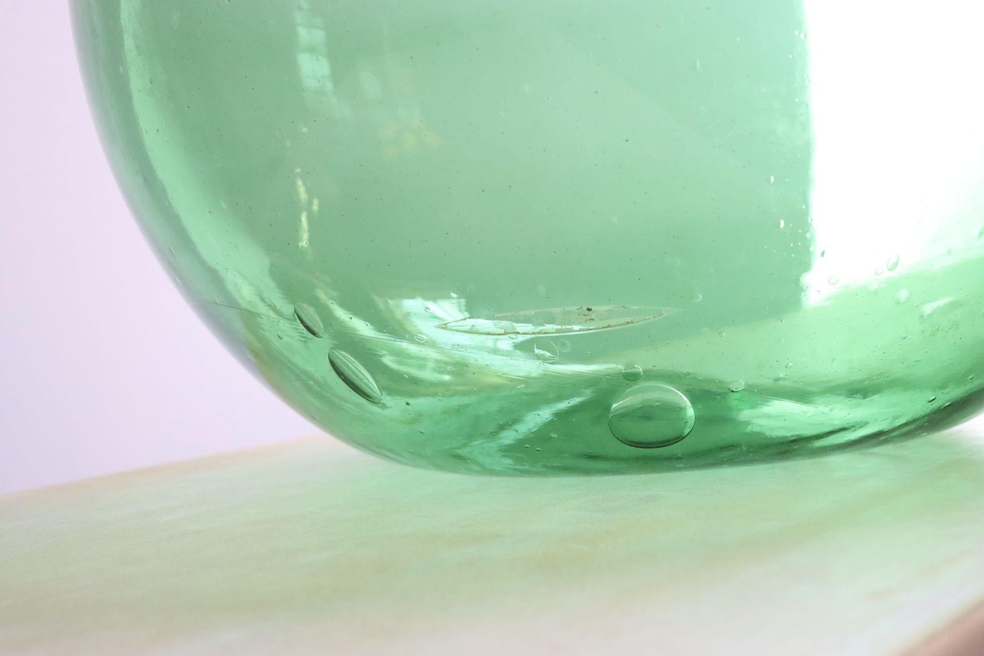 Vintage Italian Emerald Green Blown Glass Teardrop-Form Demijohn Carboy For Sale 9