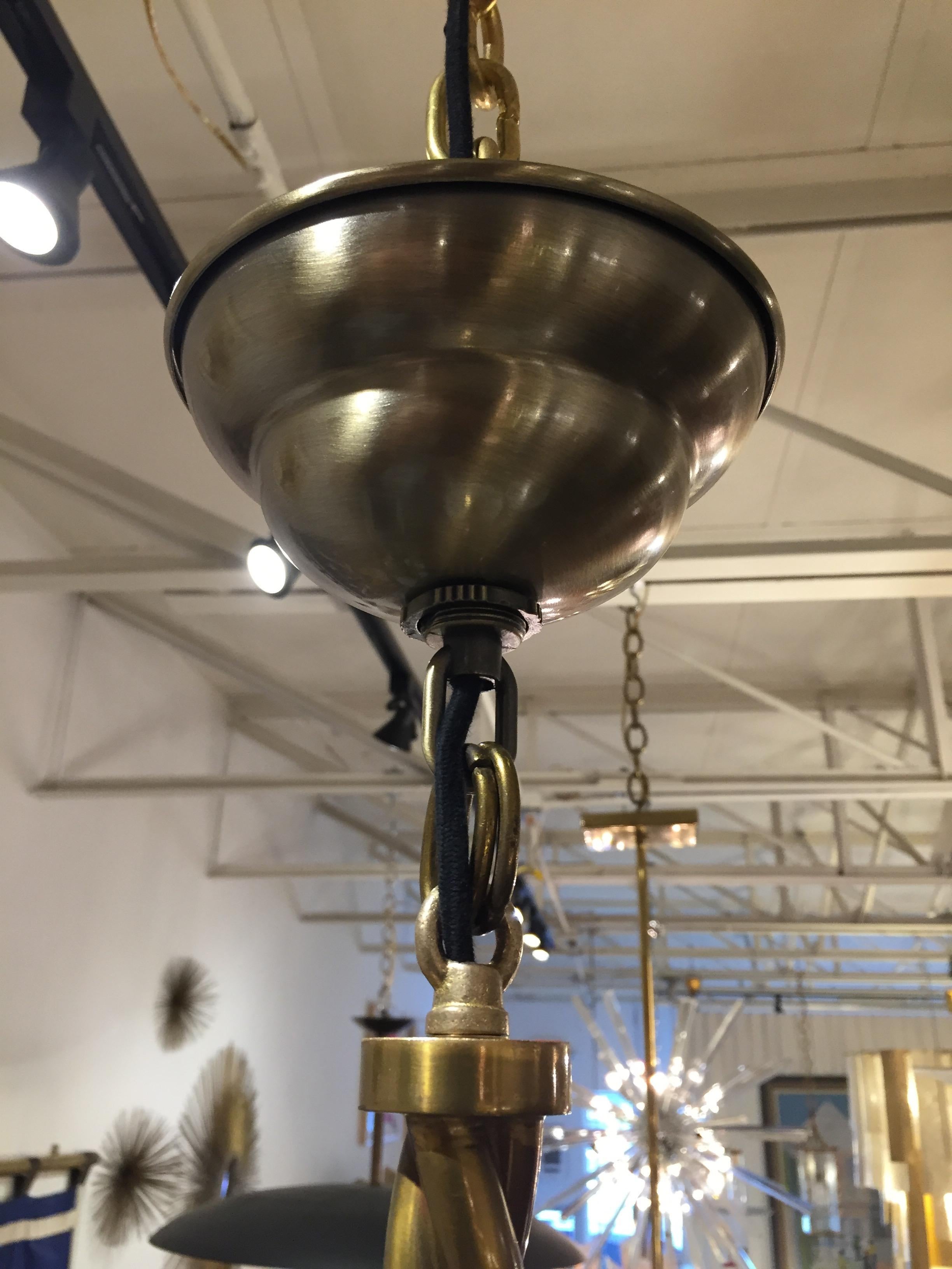 Milieu du XXe siècle Vintage Italian Etched Murano Glass Globe Pendant Light en vente
