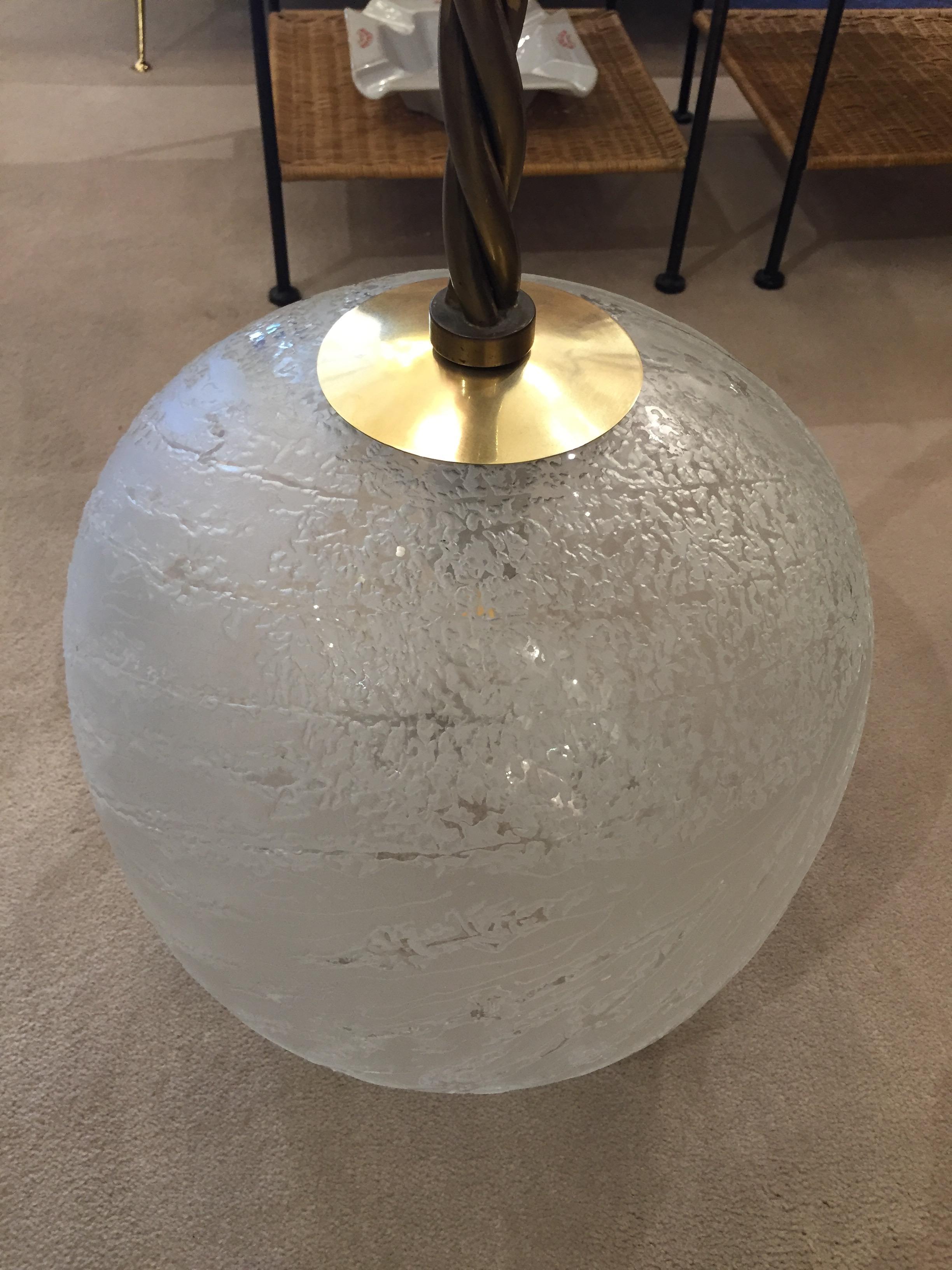 Verre de Murano Vintage Italian Etched Murano Glass Globe Pendant Light en vente