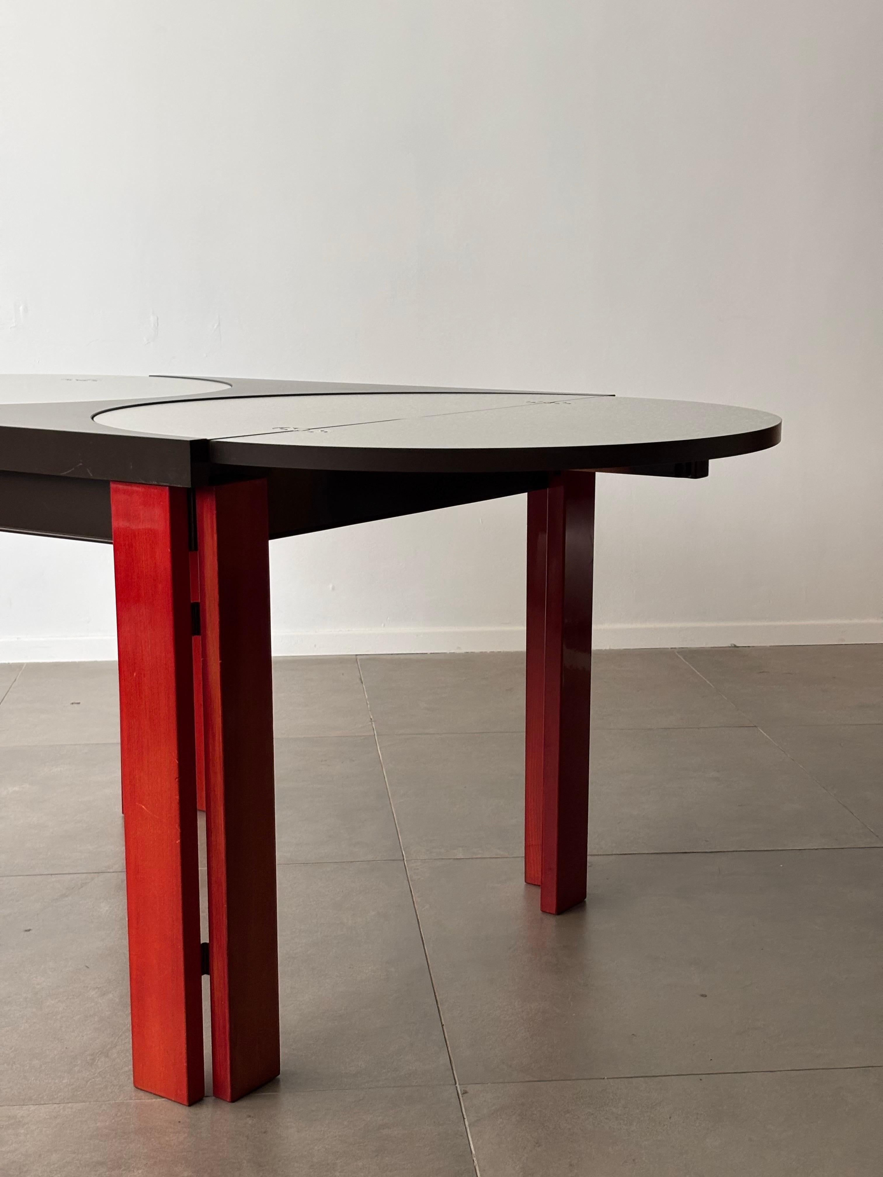 Table de salle à manger italienne extensible, années 1970, Italie en vente 1