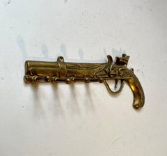 Vintage Italian Flintlock Gun Key Holder in Brass, 1970s