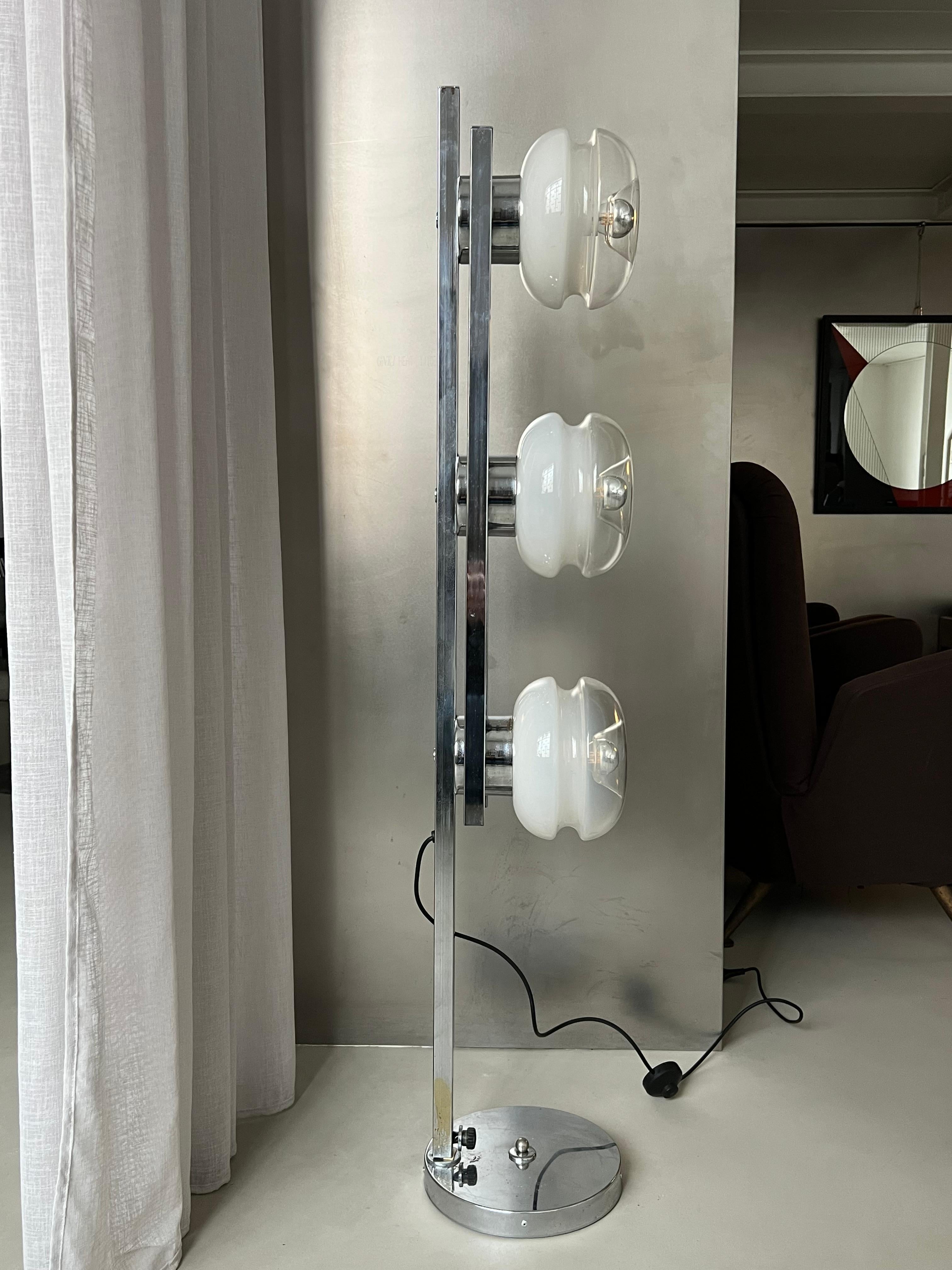 Vintage Italian Floor Lamp in Chromed Metal and Glass with Three Faded Shades For Sale 6