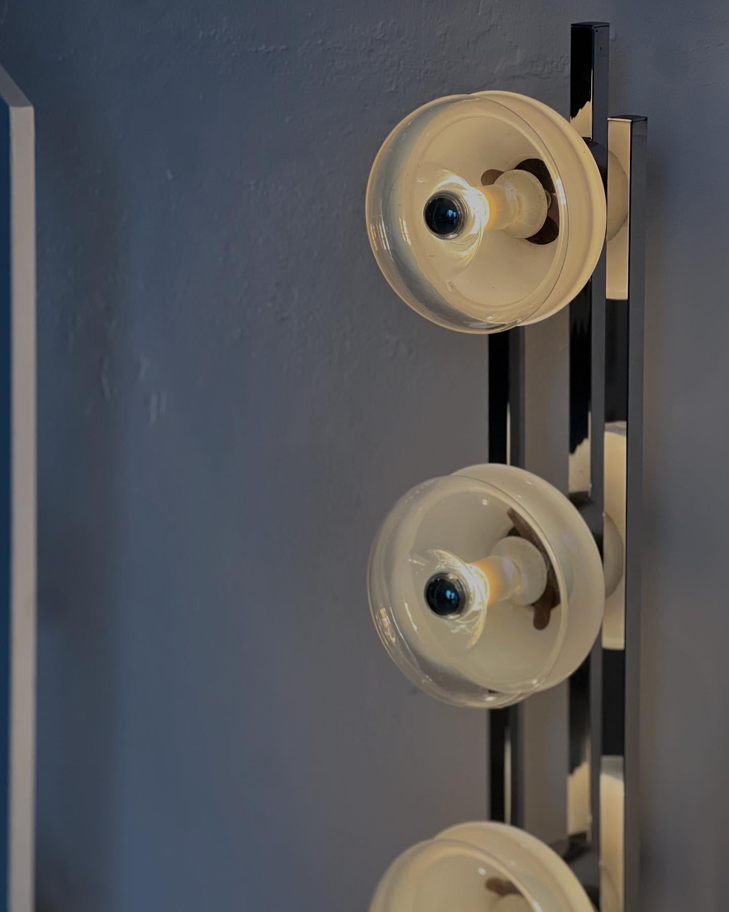 Vintage Italian Floor Lamp in Chromed Metal and Glass with Three Faded Shades For Sale 10