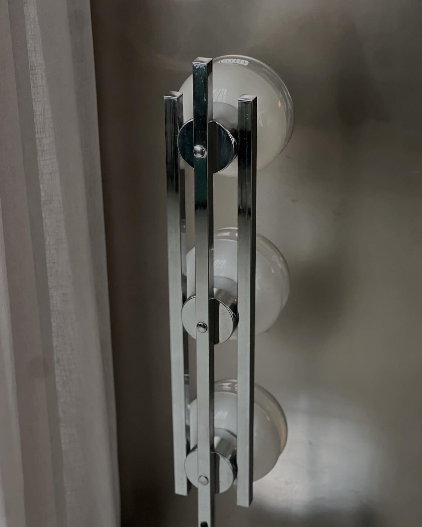 Vintage Italian Floor Lamp in Chromed Metal and Glass with Three Faded Shades For Sale 12