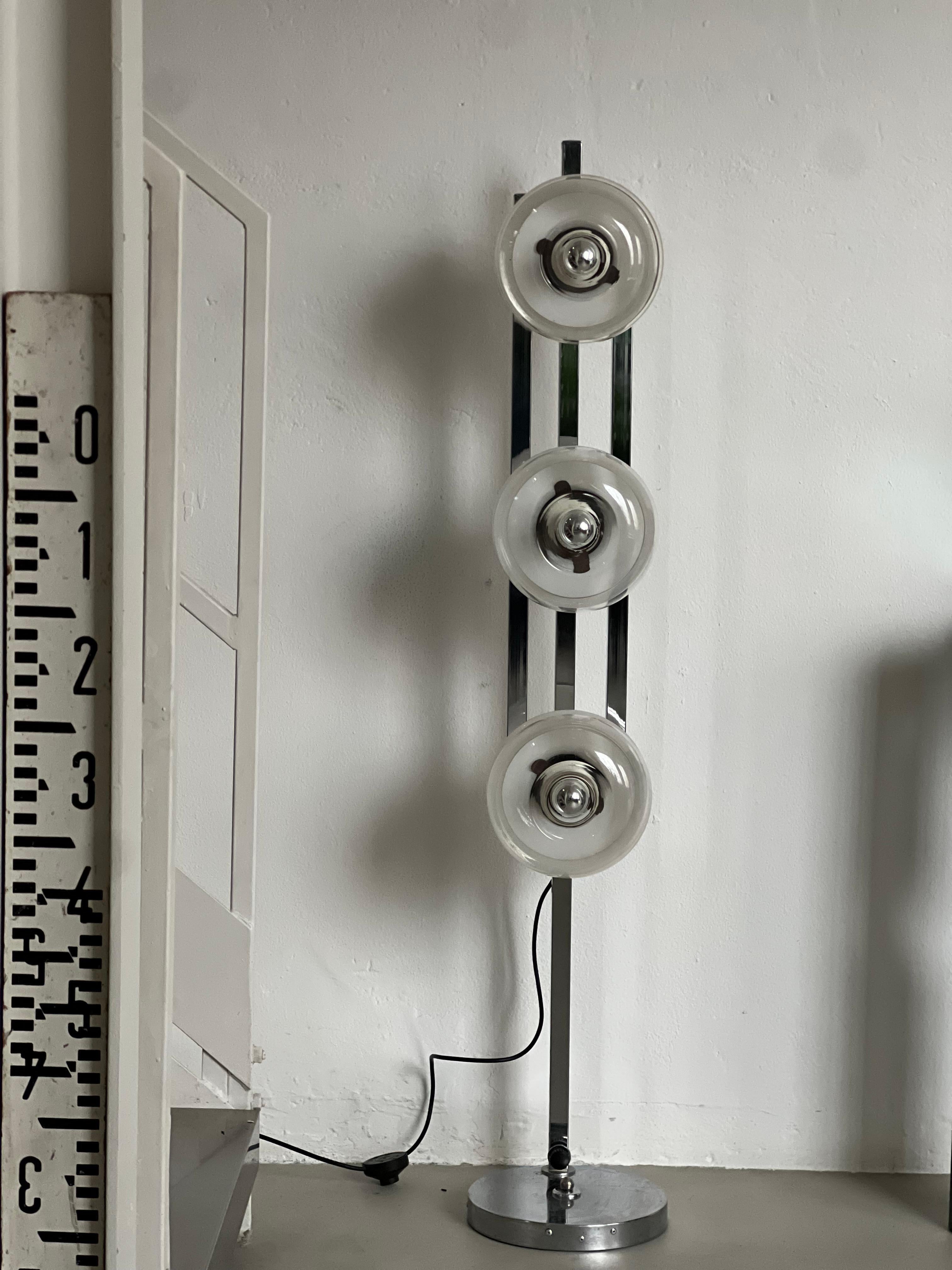 Vintage Italian Floor Lamp in Chromed Metal and Glass with Three Faded Shades In Good Condition For Sale In Milano, IT