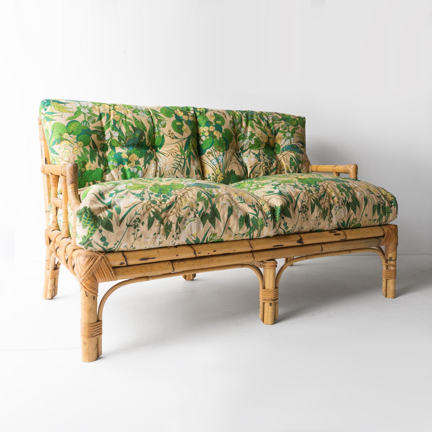 Vintage Italian Floral Upholstered Bamboo And Rattan Sofa By Vivai Del Sud 1970s In Good Condition In Bristol, GB