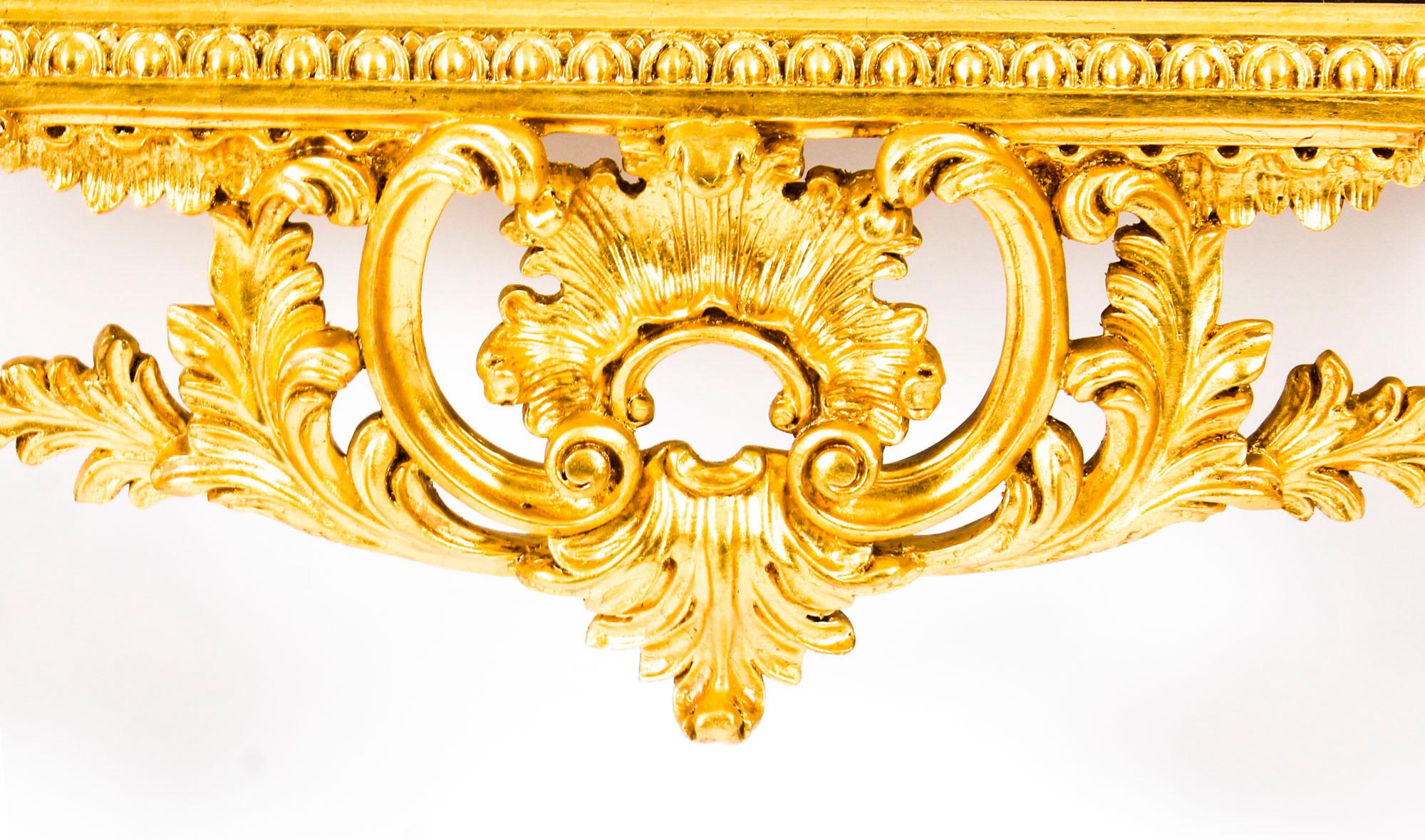 Miroir Vieux miroir italien florentin en bois doré sculpté, XXe siècle en vente