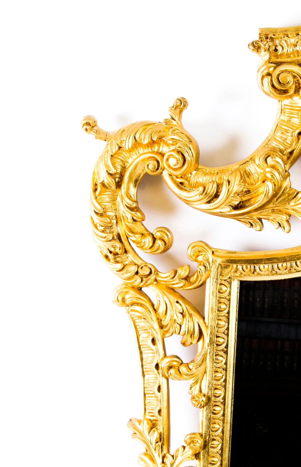 Vieux miroir italien florentin en bois doré sculpté, XXe siècle en vente 3
