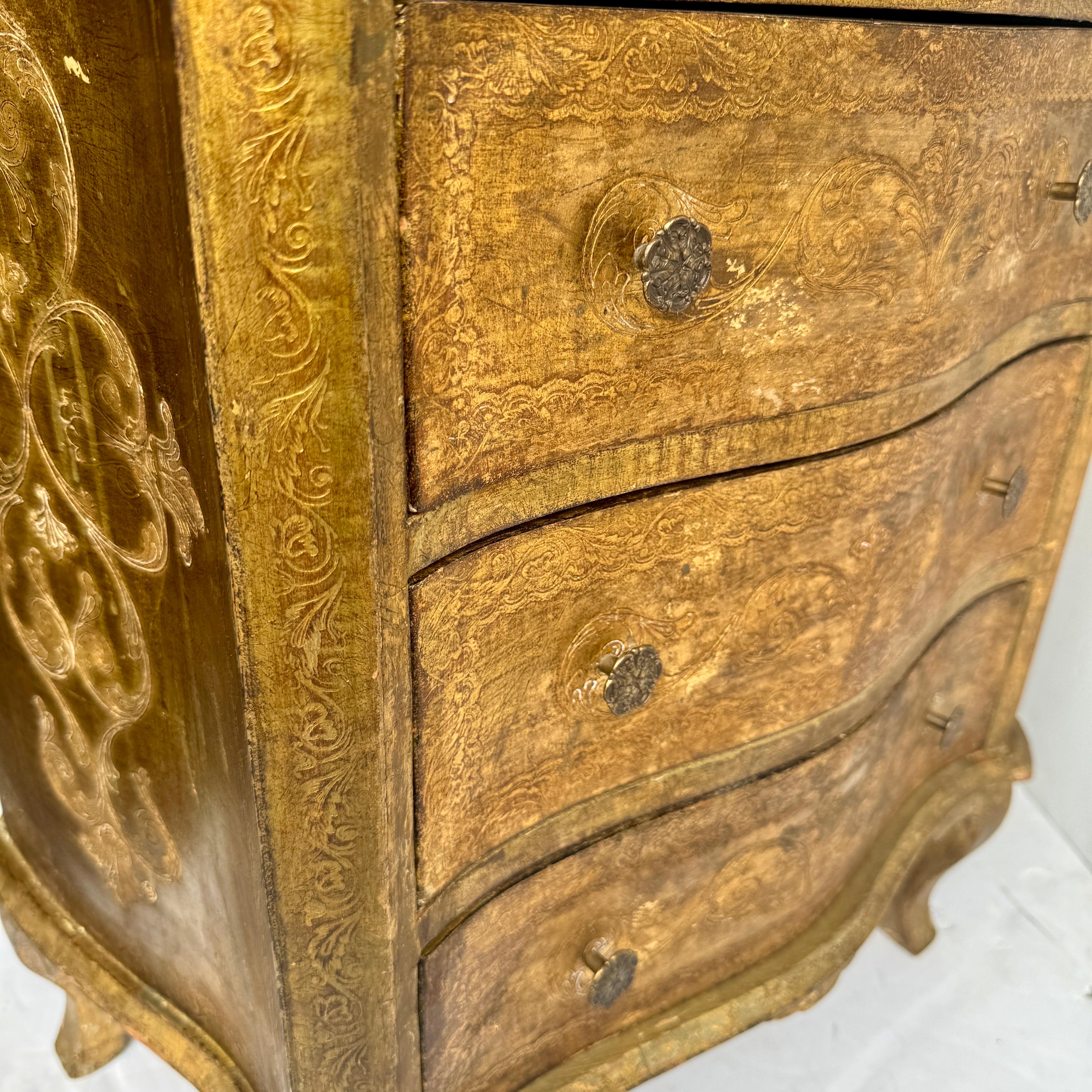 Oro Comò italiano d'epoca Florentine, anni '60 circa in vendita