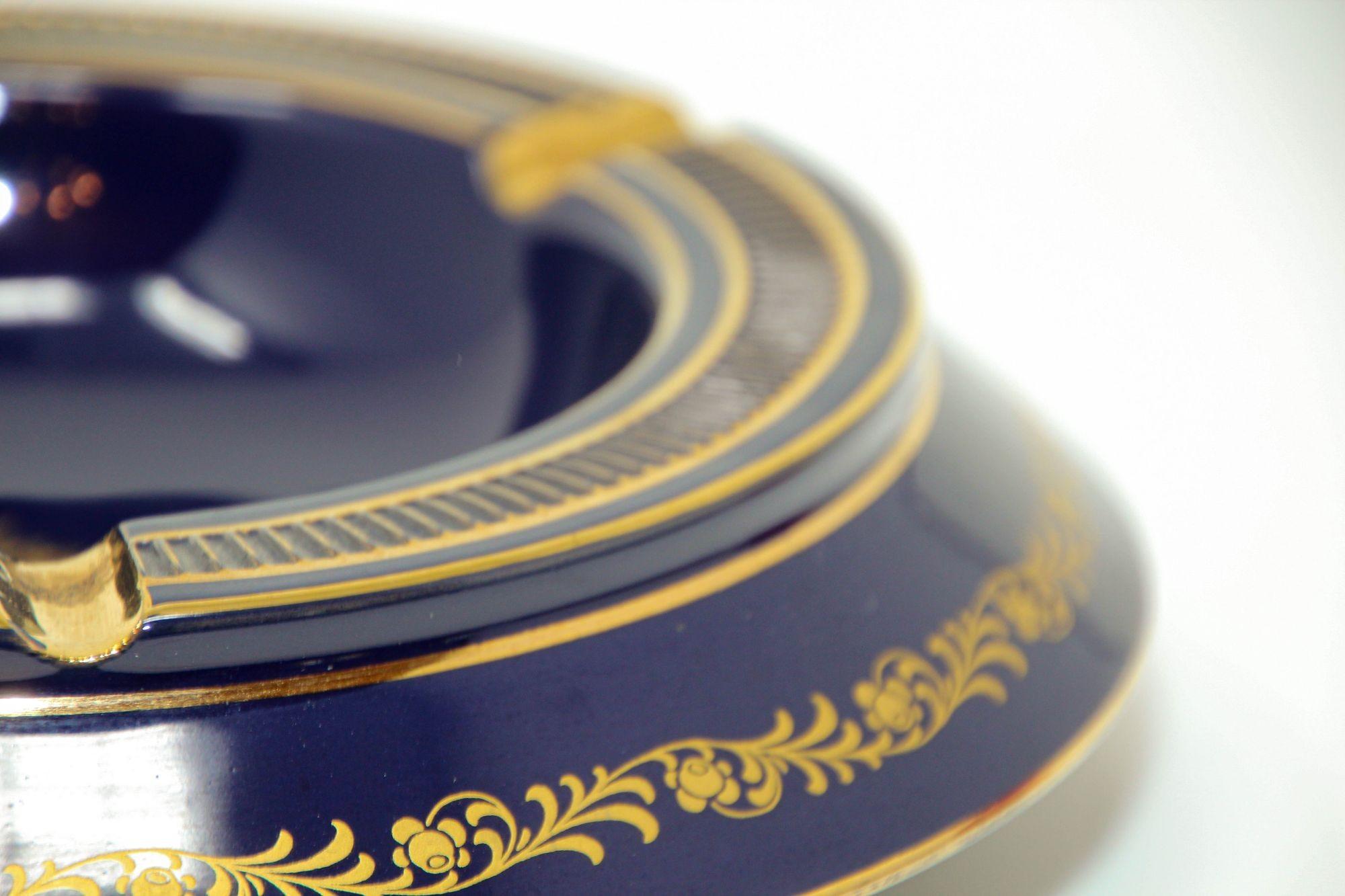 Vintage Italian Florentine Cobalt Blue and Gold Large Footed Ashtray For Sale 4