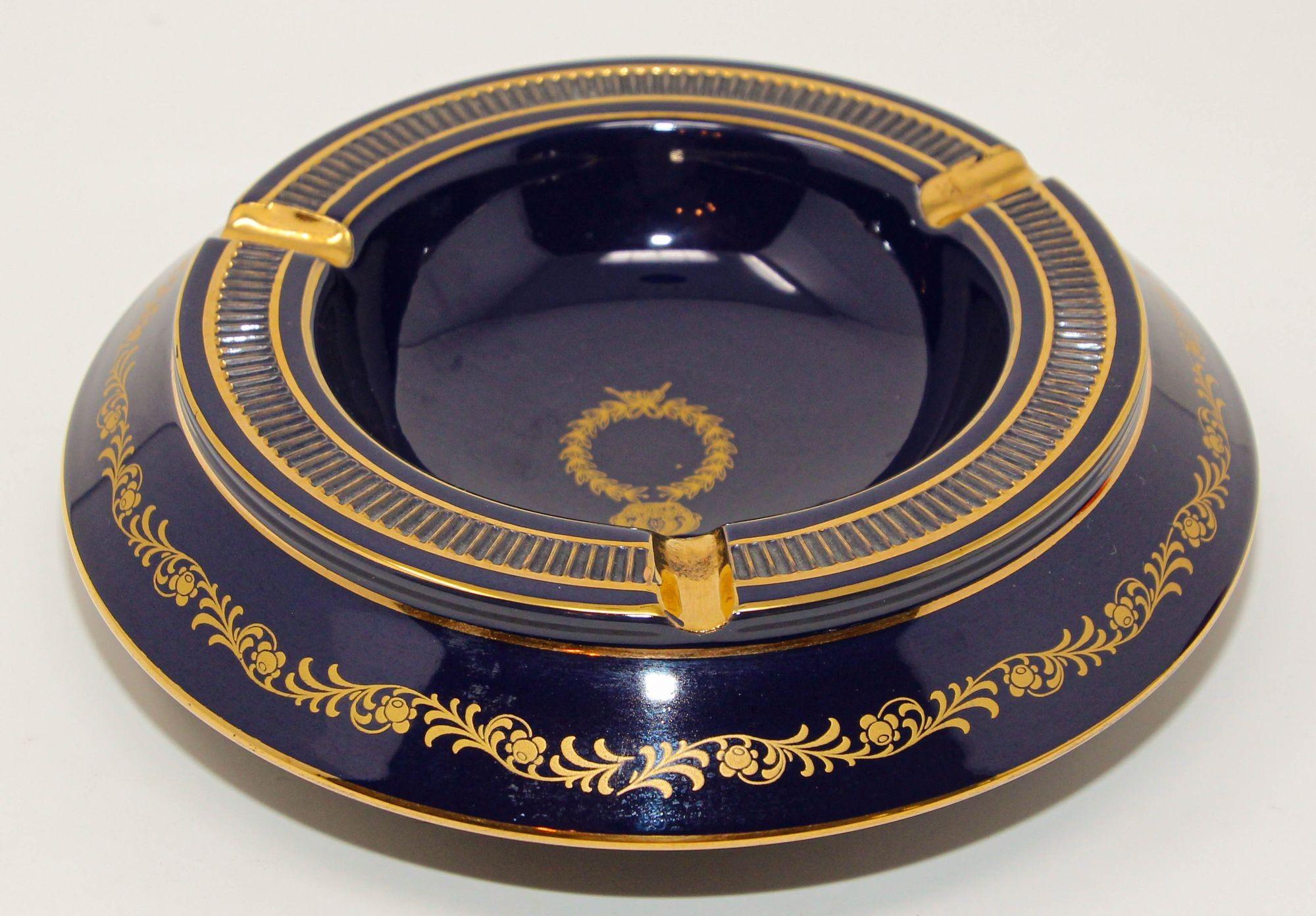 Vintage Italian Florentine Cobalt Blue and Gold Large Footed Ashtray For Sale 7