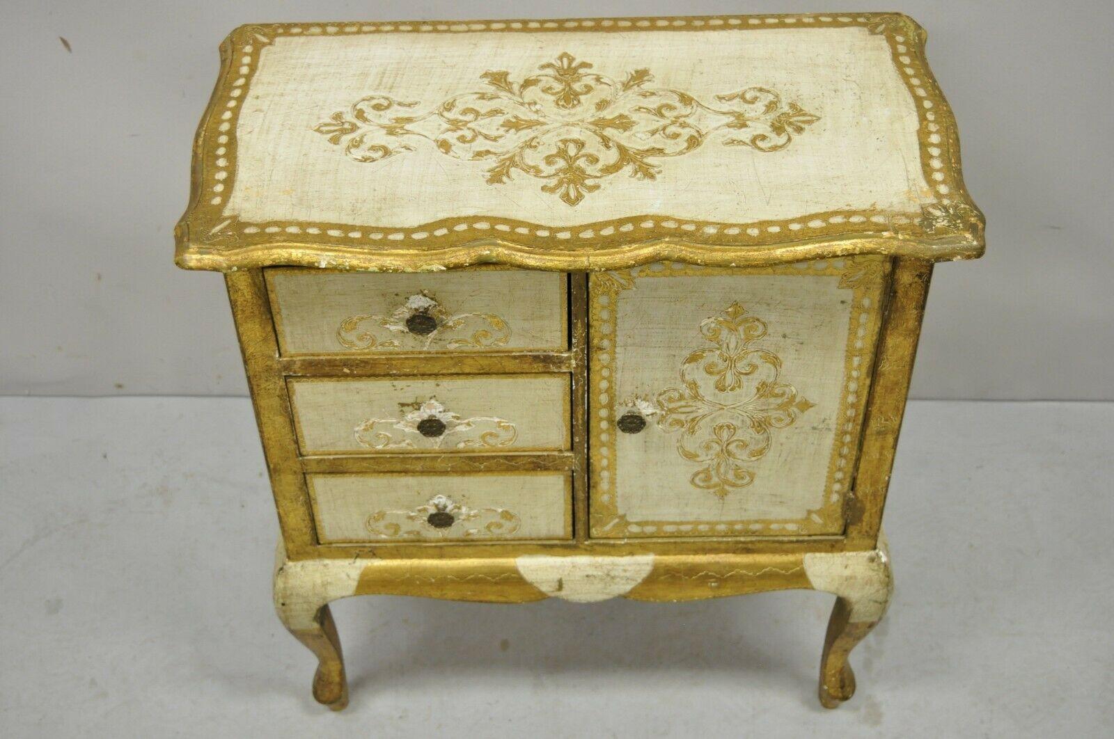 Vintage Italian Florentine Cream and Gold Small Nightstand Side Table Cabinet 4