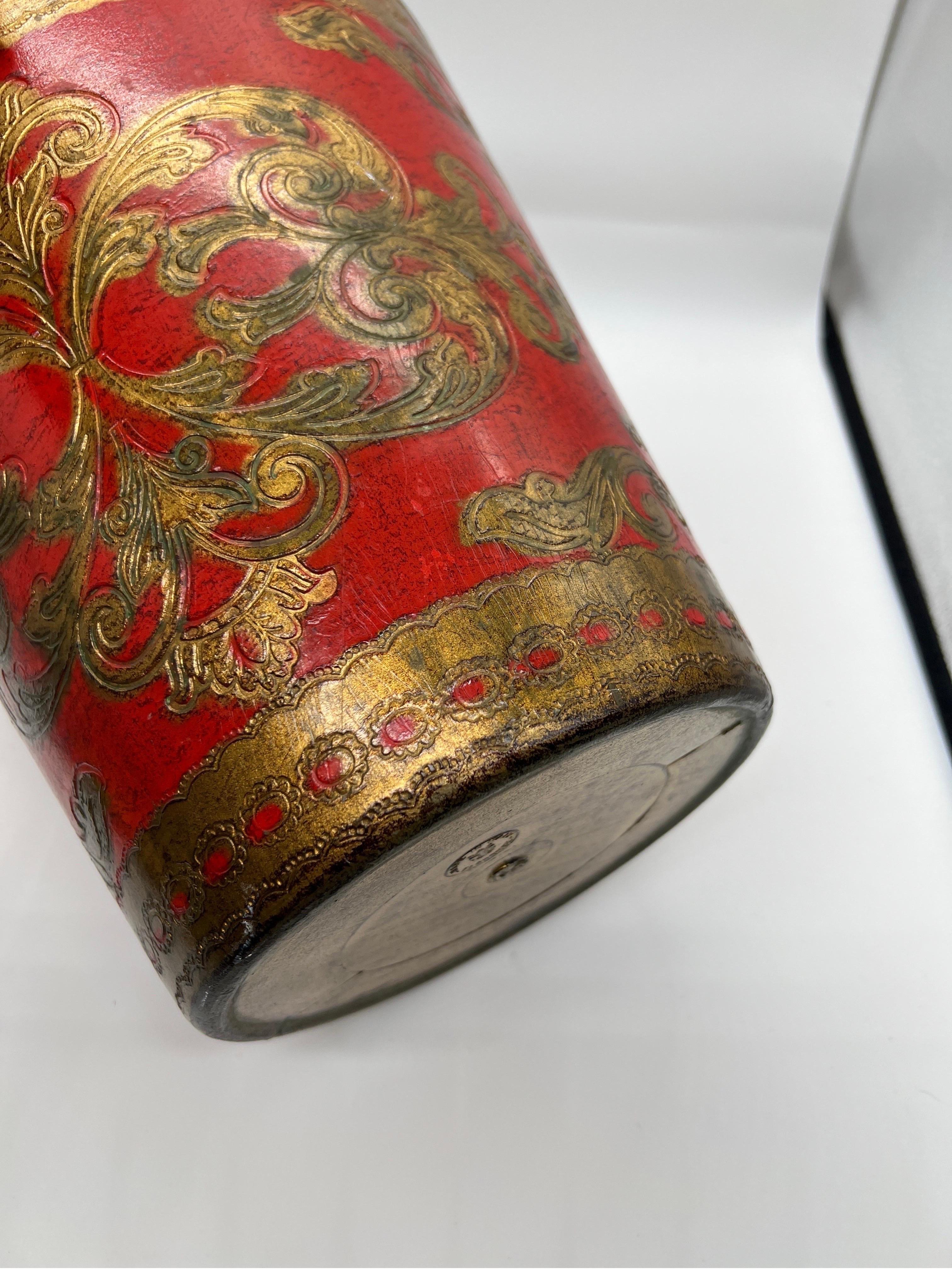 Vintage Italienisch Florentine Rot & Gold Papierkorb oder Mülleimer im Zustand „Gut“ in Atlanta, GA