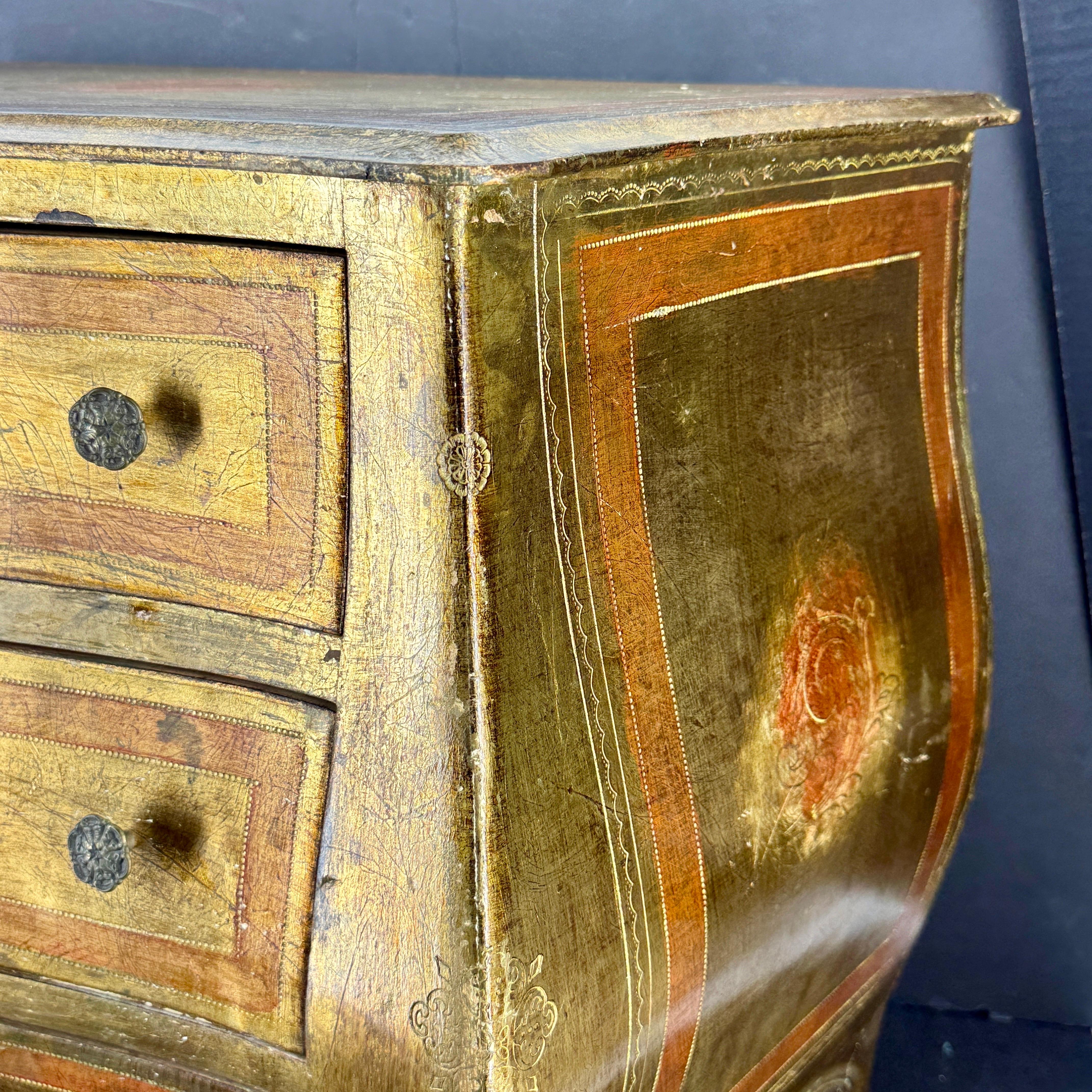 Mesilla de noche vintage italiana de madera florentina, circa años 60 en venta 2