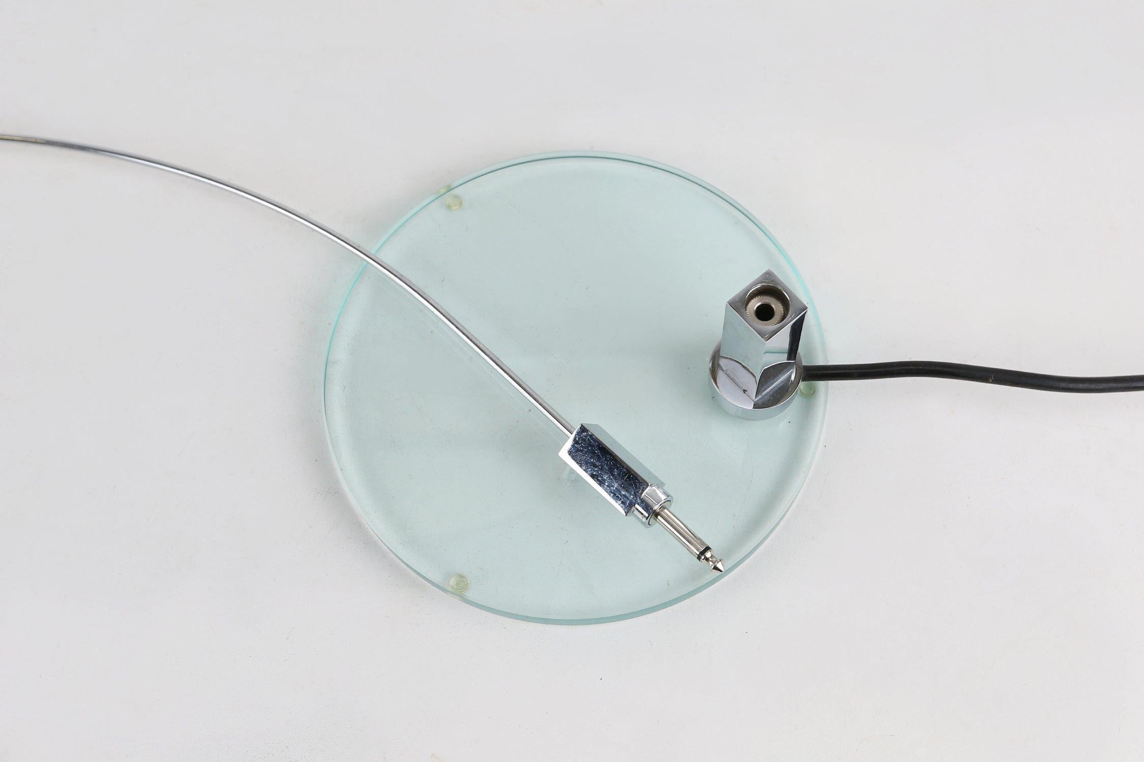 Italienische Fontana Arte Falena-Tischlampe von Alvaro Siza, Vintage (Metall) im Angebot