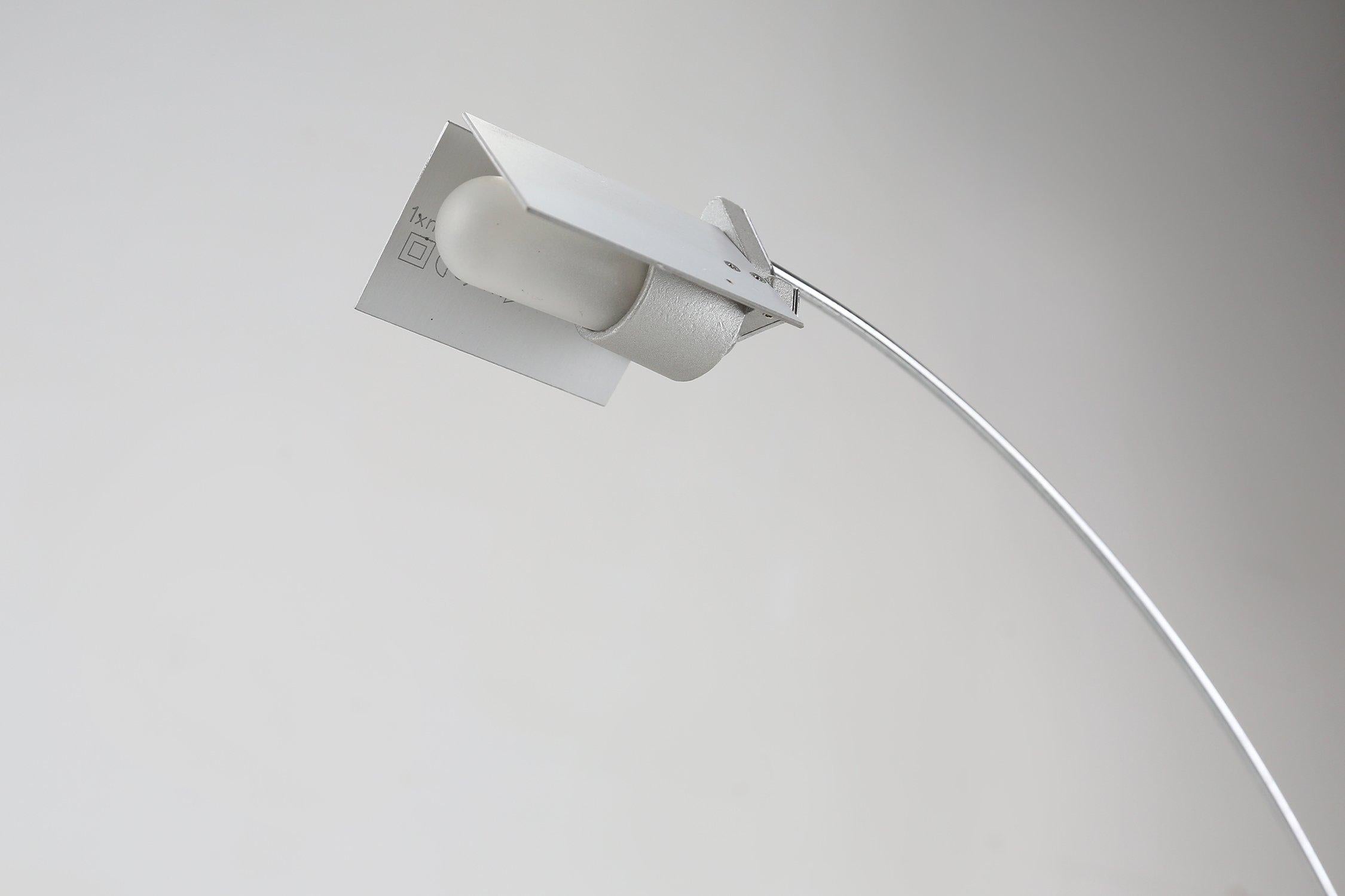 Italienische Fontana Arte Falena-Tischlampe von Alvaro Siza, Vintage im Angebot 1