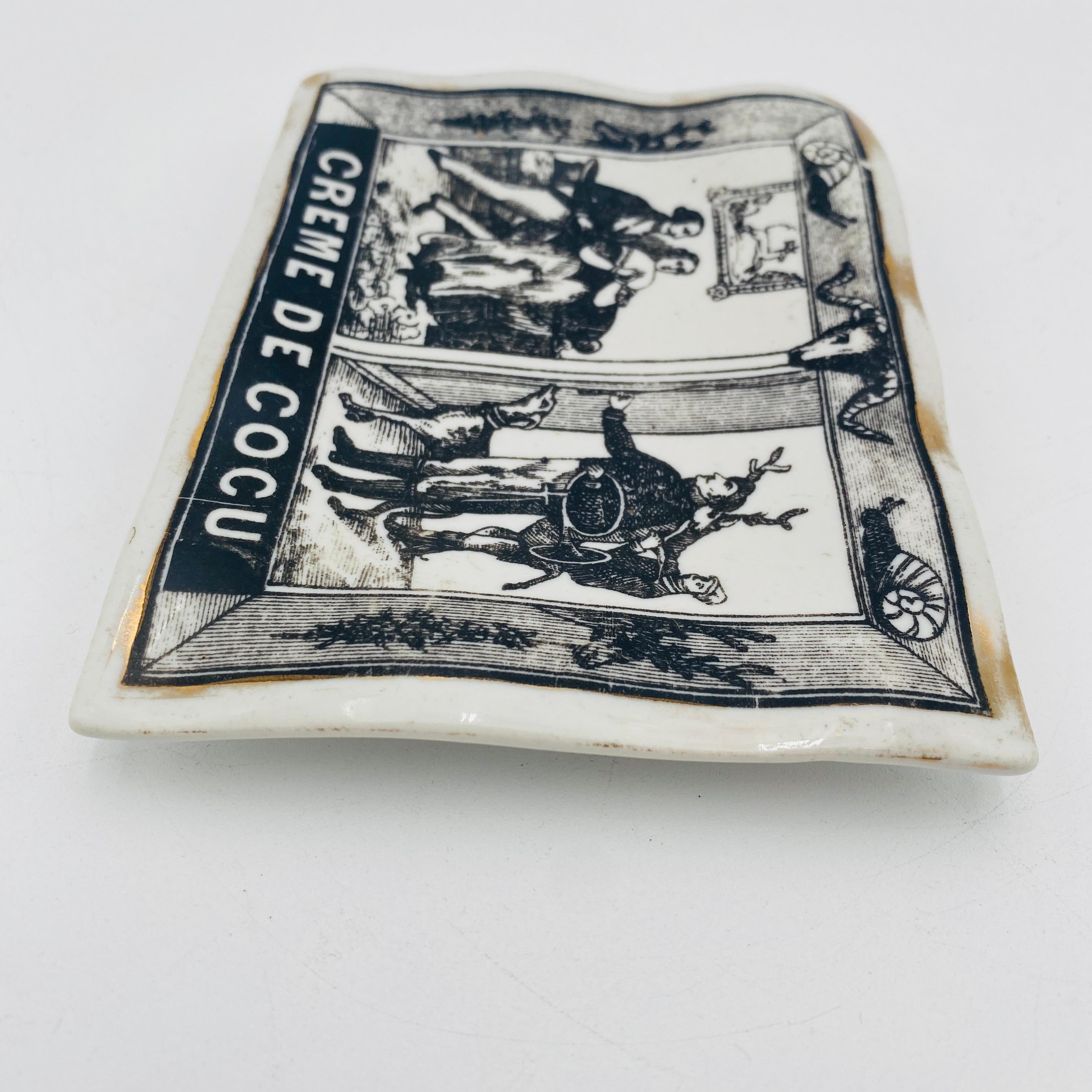 Plat italien Fornasetti Milano Creme de Cocu en porcelaine des années 1960 en vente 1