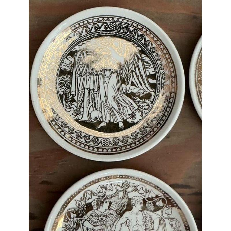 Vintage Italian Fornasetti Mythologische Keramik Untersetzer - Satz von 8 im Angebot 4