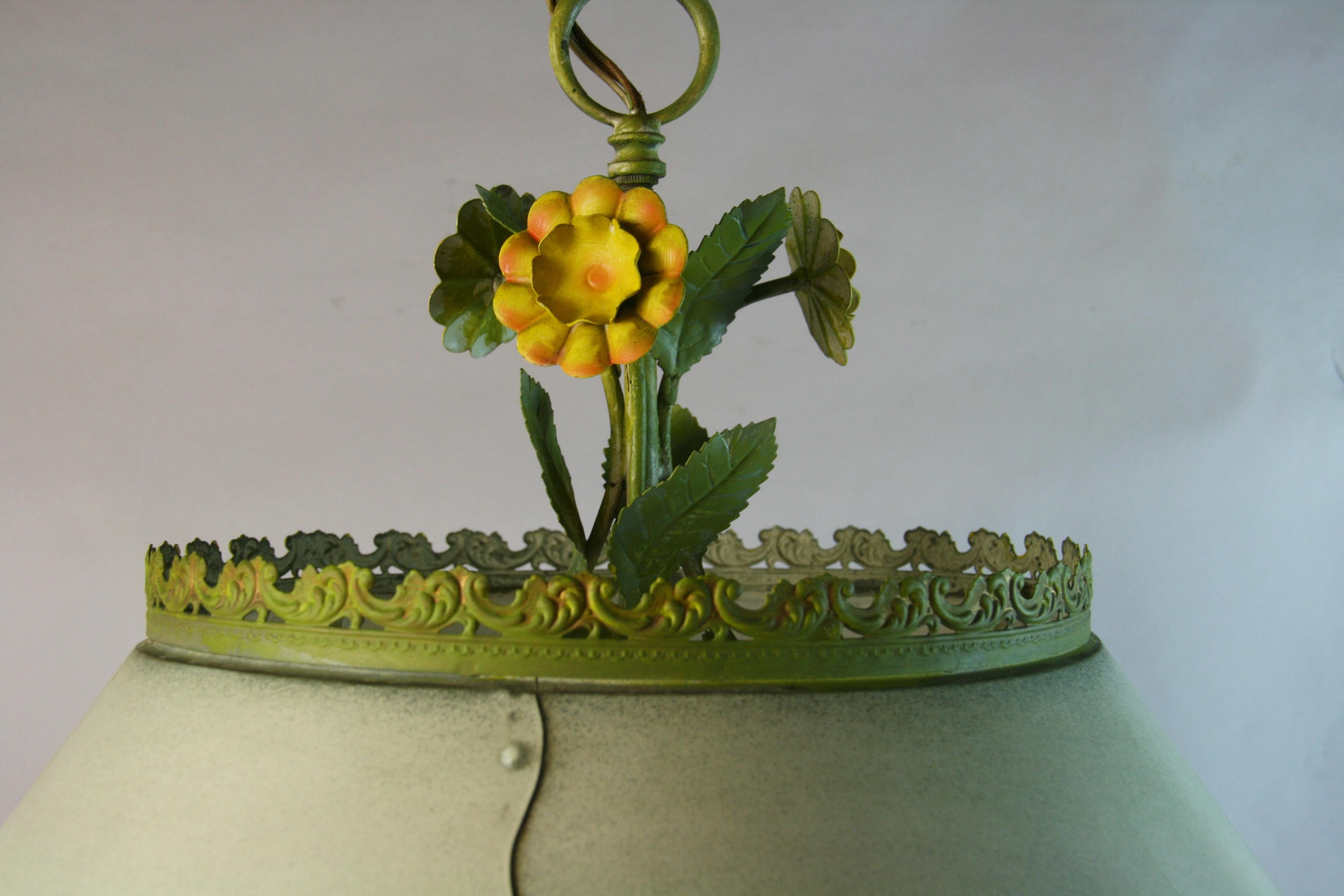 Vintage Italian Four Light Tole flowers and leaves Chandelier with Tole Shade For Sale 8