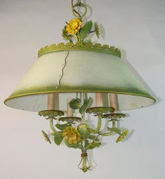 Lampadario italiano vintage a quattro luci con fiori e foglie di tiglio e paralume di tiglio