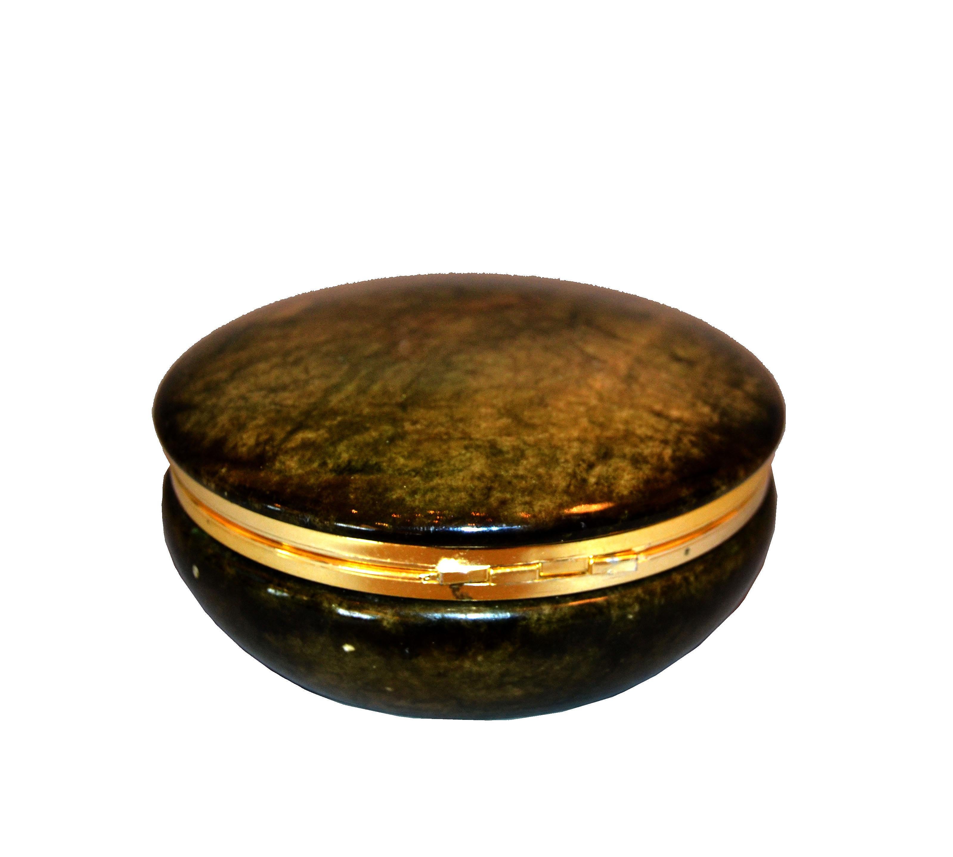 Mid-Century Modern Vintage Italian Genuine Hand Carved Emerald Green Alabaster Box with Brass Ring