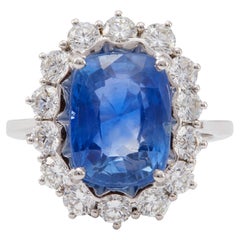 Vintage Italian GIA Ceylon No Heat Sapphire and Diamond 18k Gold Cluster Ring